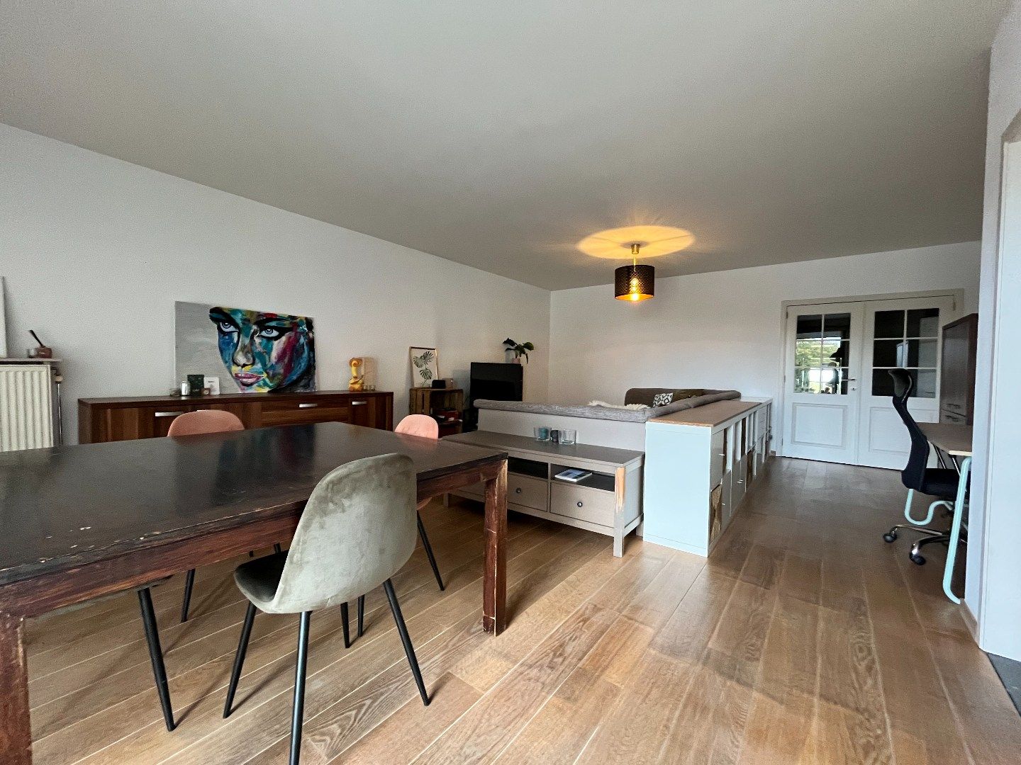 Riant 3 slpk-appartement met 2 terrassen en een garagebox foto 3