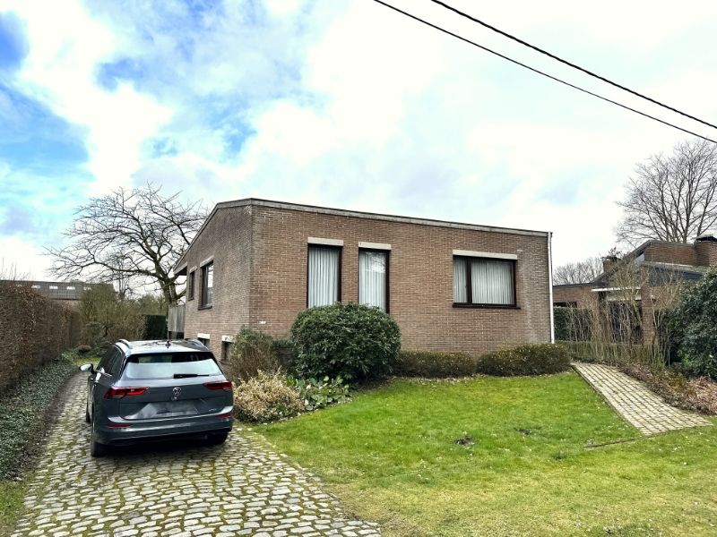 Ruime woning met 3 slaapkamers, garage en tuin – rustige ligging foto 3