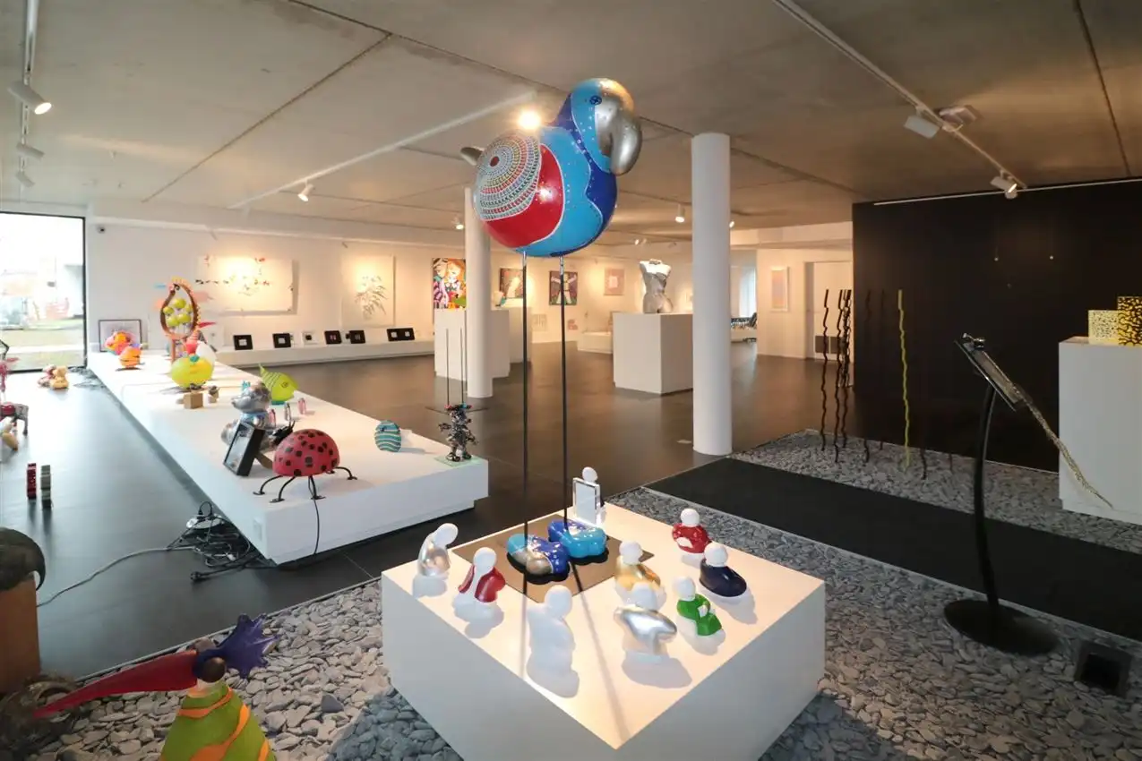 Optimaal gelegen winkel- of kantoorruimte foto 10