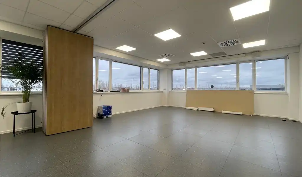 Instapklare kantoren te huur vlakbij de haven van Antwerpen foto 11