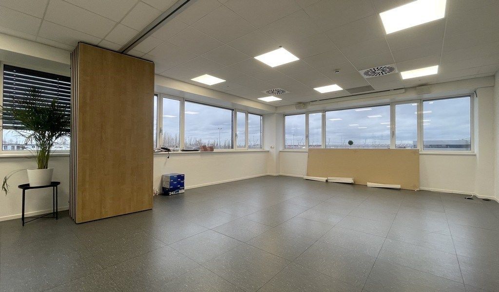 Instapklare kantoren te huur vlakbij de haven van Antwerpen foto 11