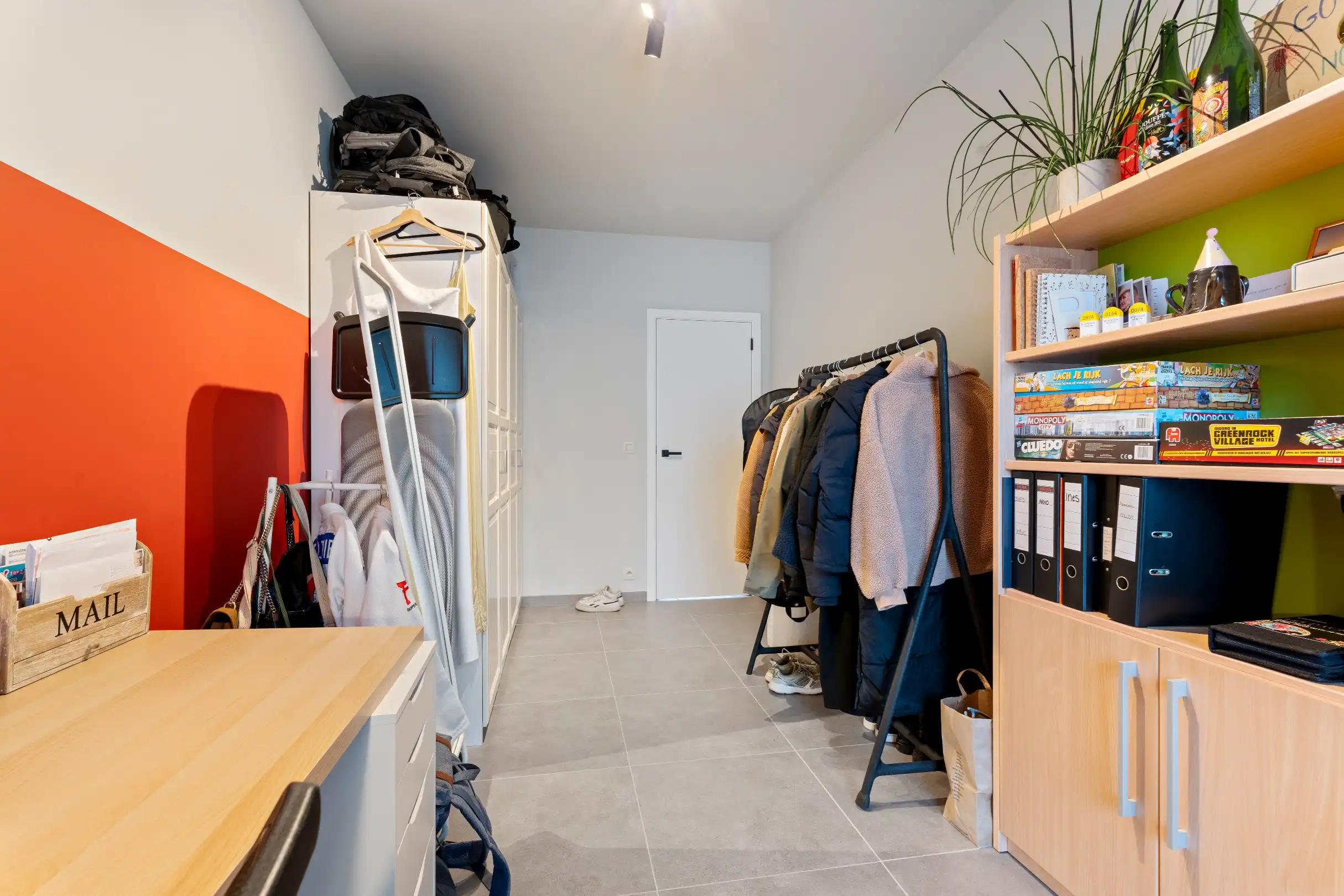 Gelijkvloers appartement met terras en tuin foto 15