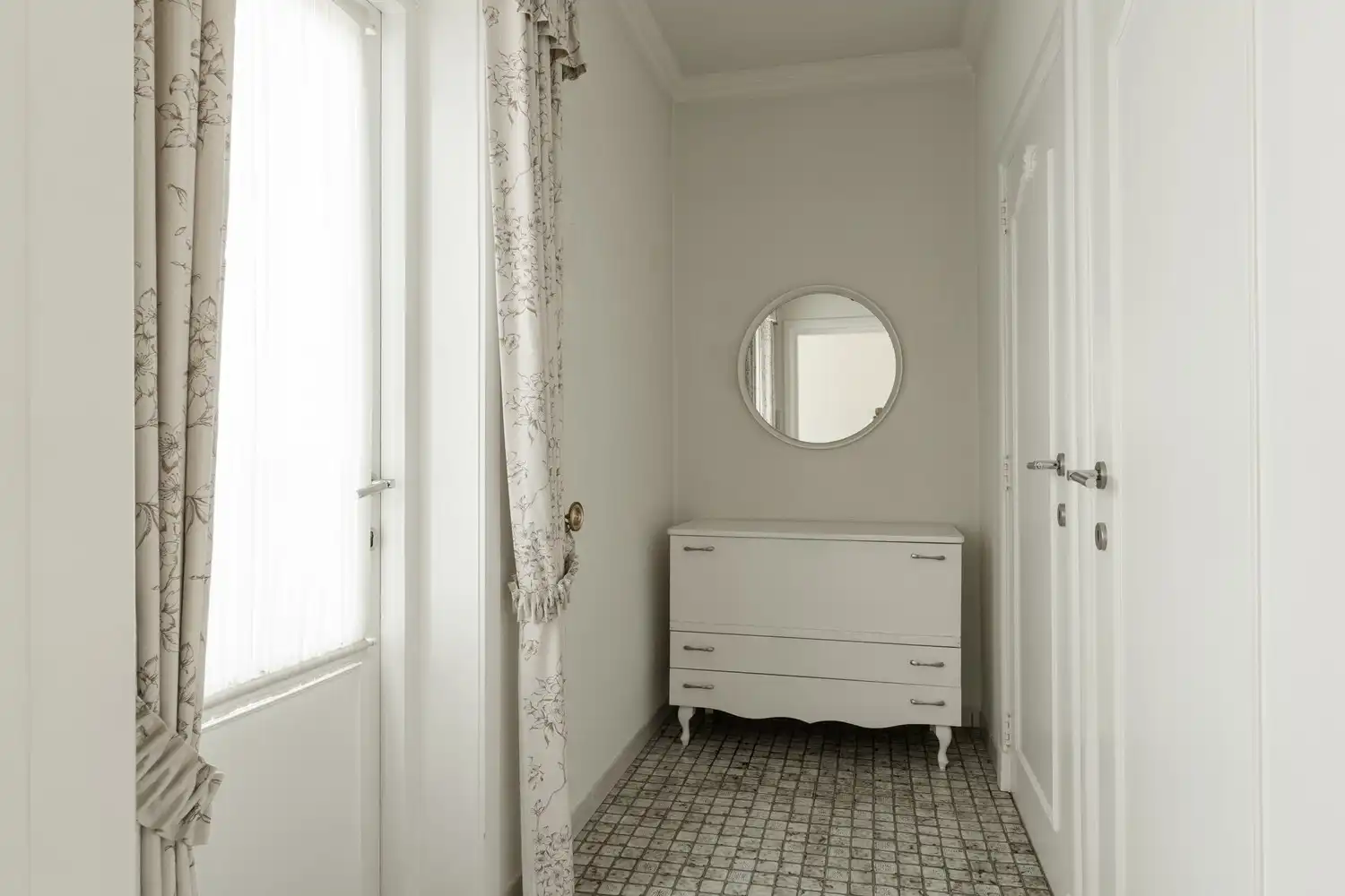 Charmante op te frissen woning van 187 m² op een toplocatie in Pelt! foto 20