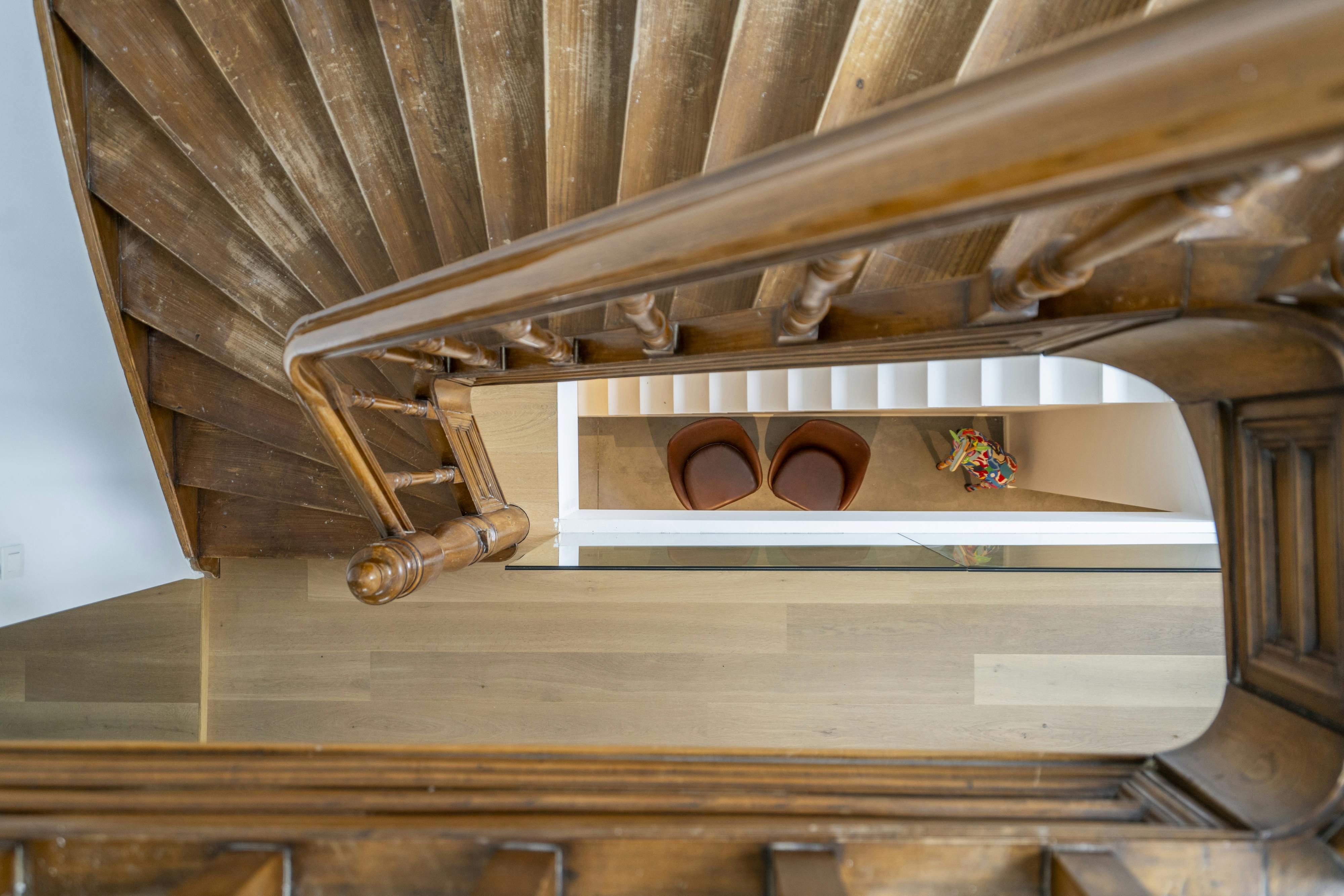 Prachtig gerenoveerde herenwoning te koop met uitweg  foto 3