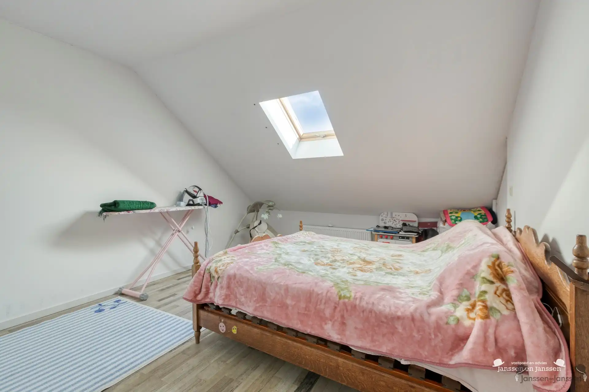 Praktisch duplexappartement met 2 slaapkamers en overdekt terras in het centrum van Leopoldsburg foto 11