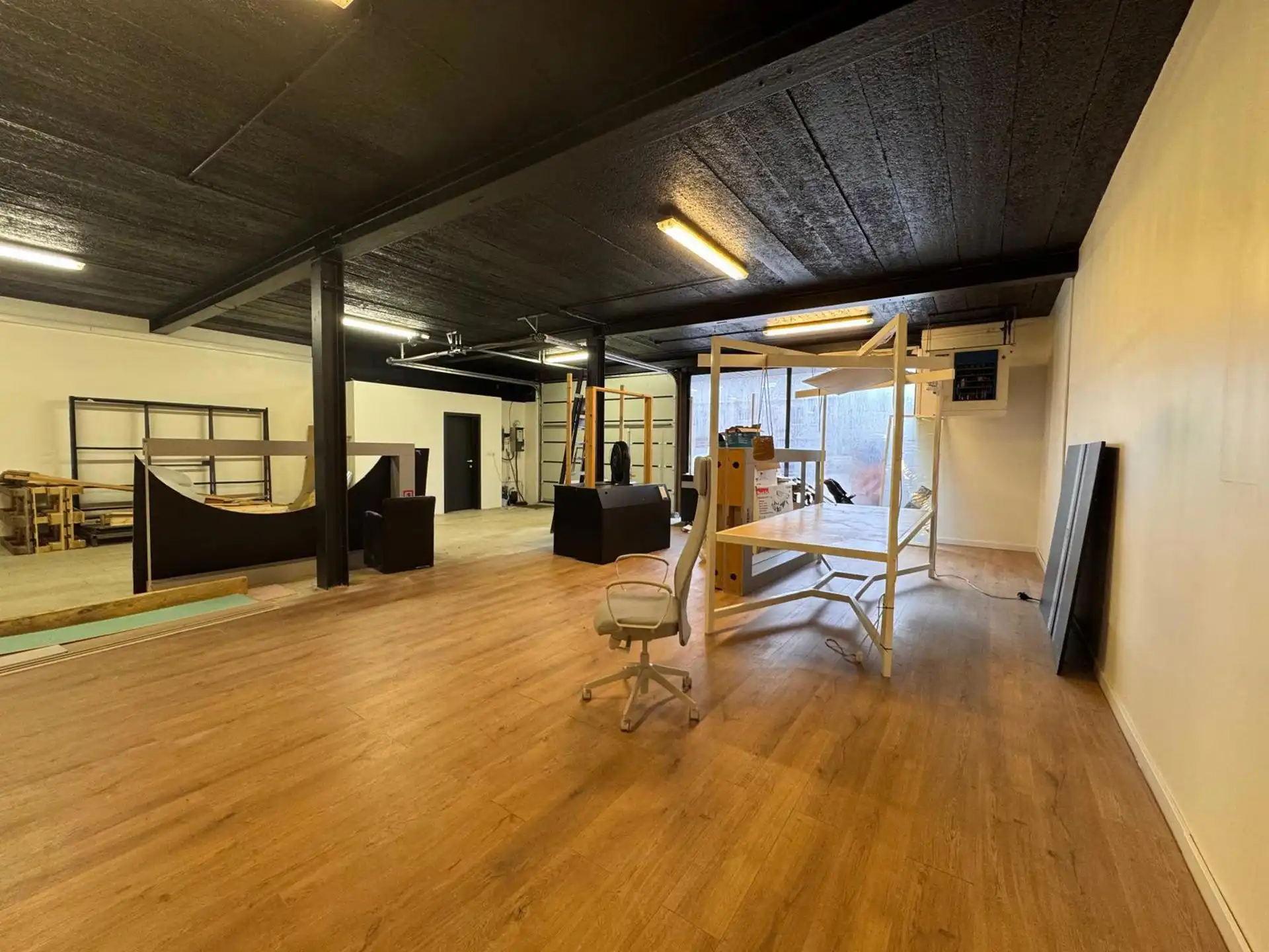 Commercieel gelegen bedrijfsgebouw te Brasschaat  foto 3