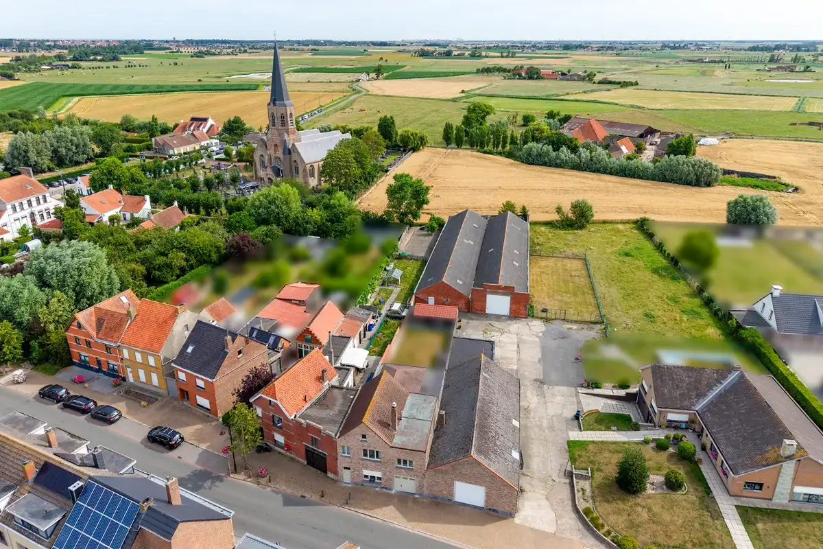 Charmante woning met ruime garage in Klemskerke foto 3