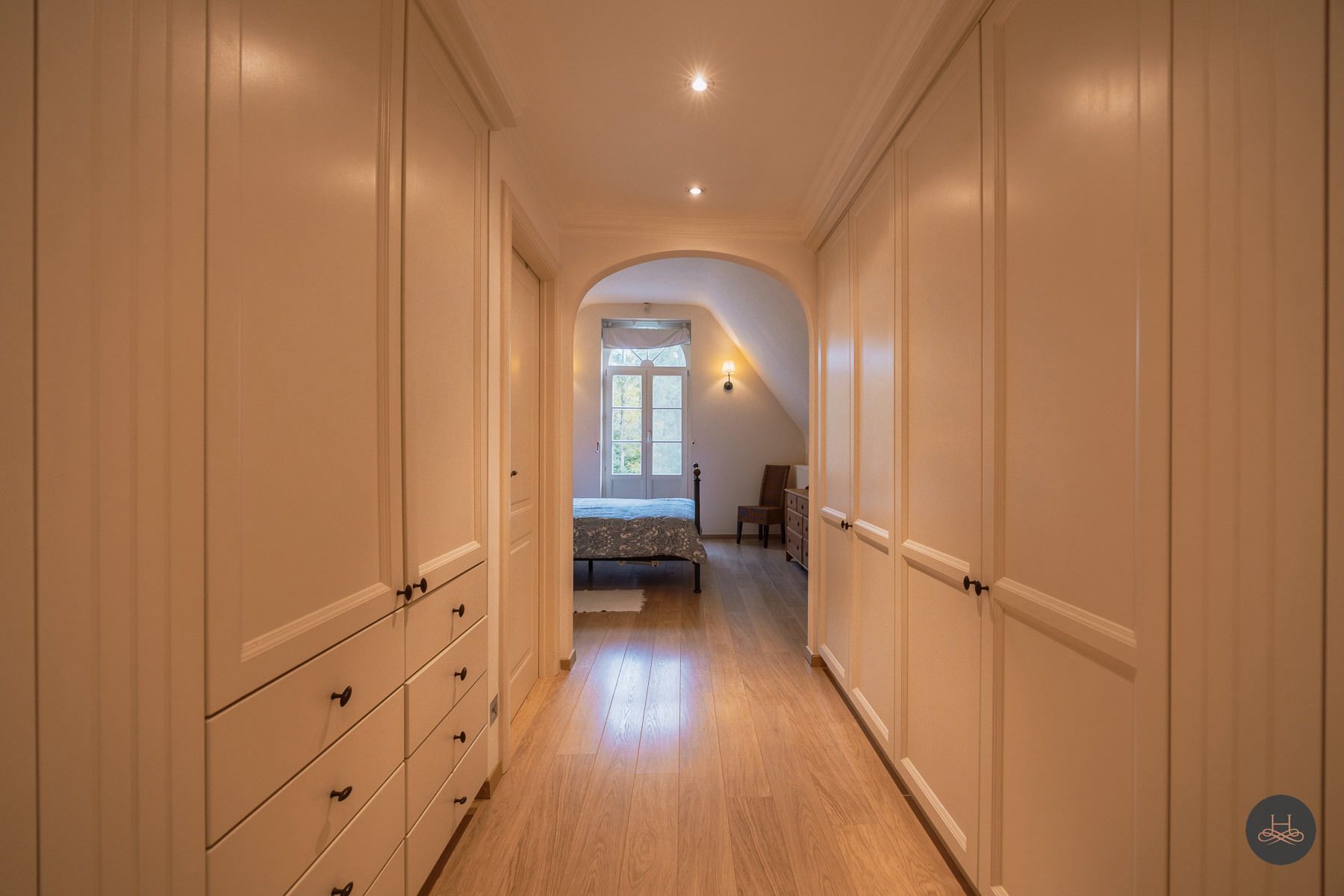 Riant landhuis met zwembad op ruim perceel in rustige wijk foto 22