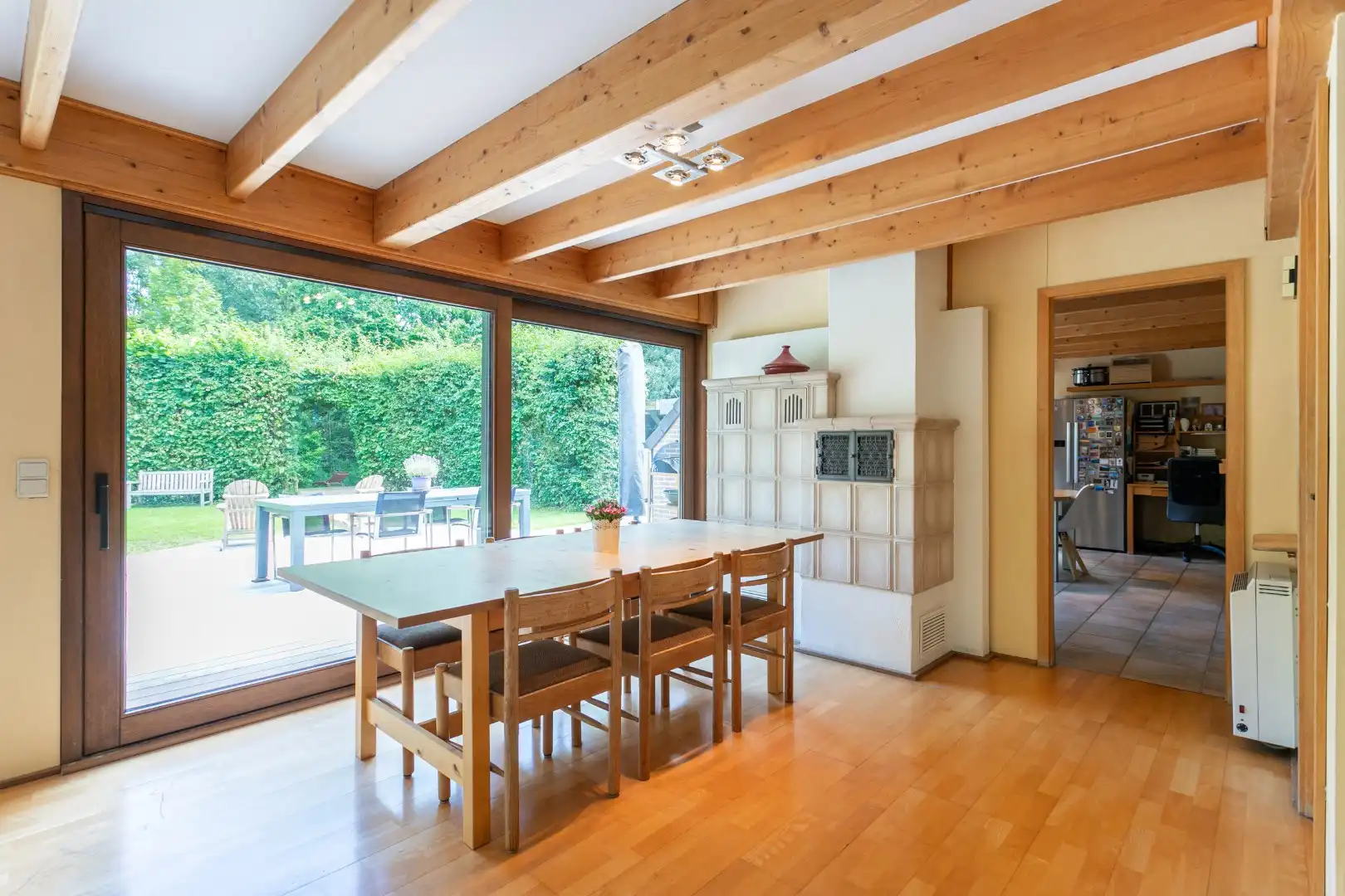 Ruime woning gelegen in een groene omgeving foto 9