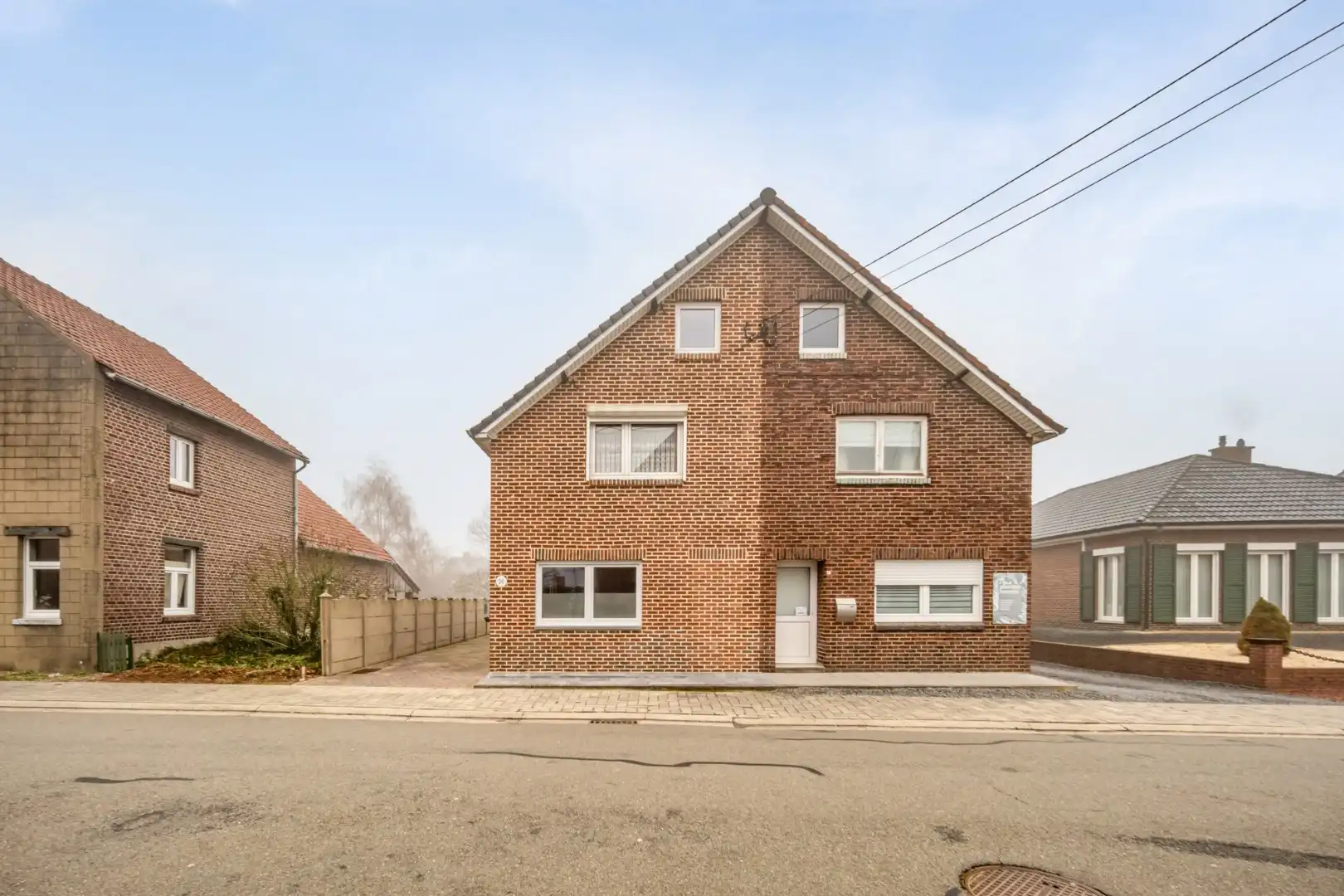 Halfvrijstaande gezinswoning op een perceel van 4a67ca op een rustige locatie te Dilsen-Stokkem. foto 25