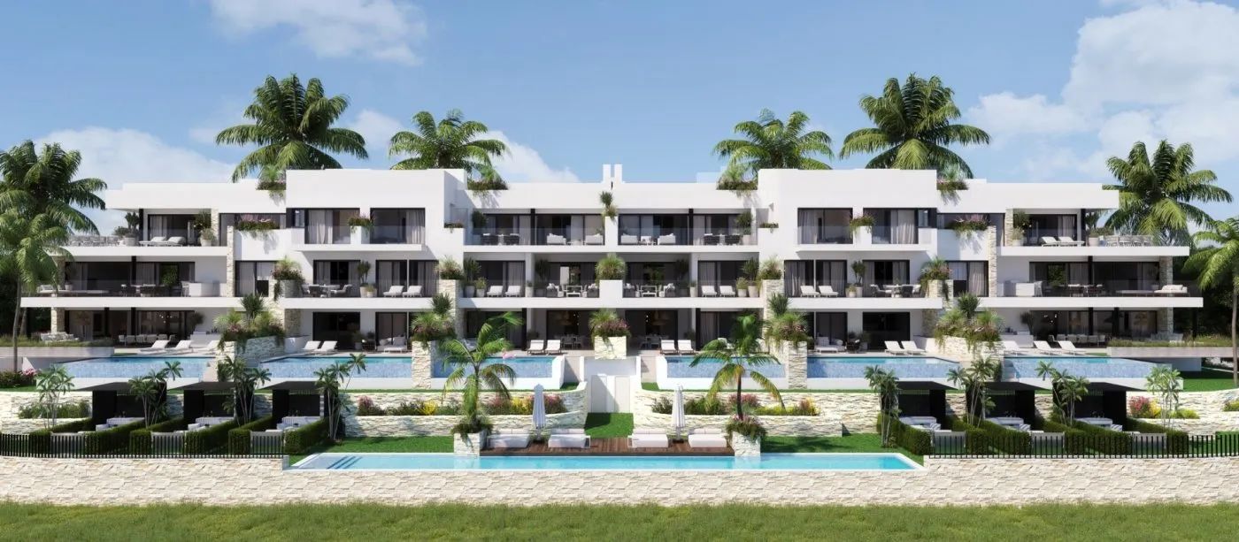 Ruime penthouses met privé zwembad en nieuwe appartementen op luxe golf resort foto {{pictureIndex}}