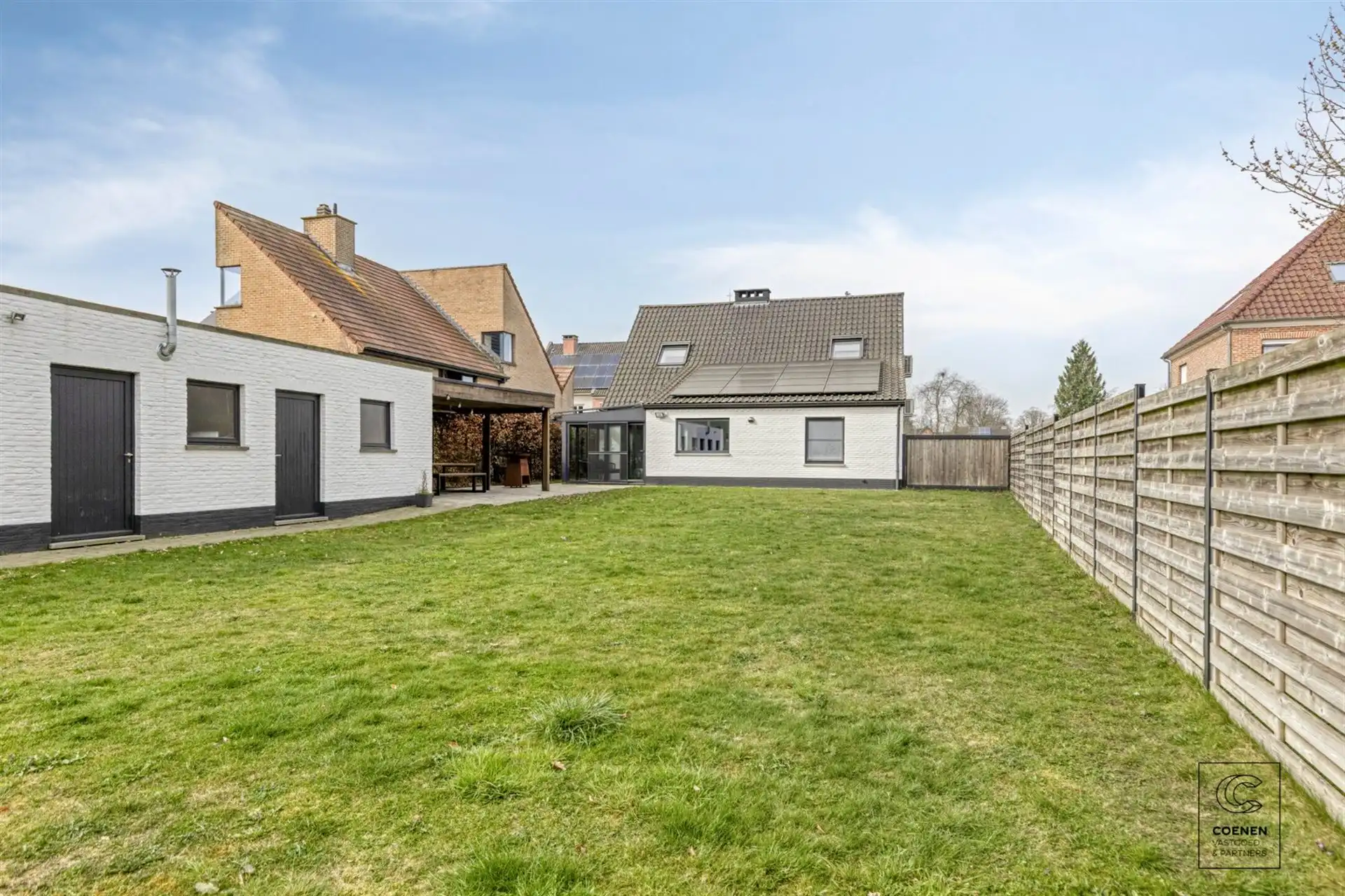 Instapklare woning met 5 slpks, tuin met zwembad te Oelegem! foto 26