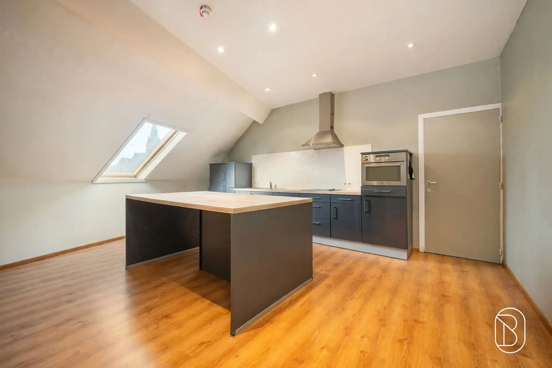 Prachtige HERENWONING met enorm veel POTENTIEEL foto 28