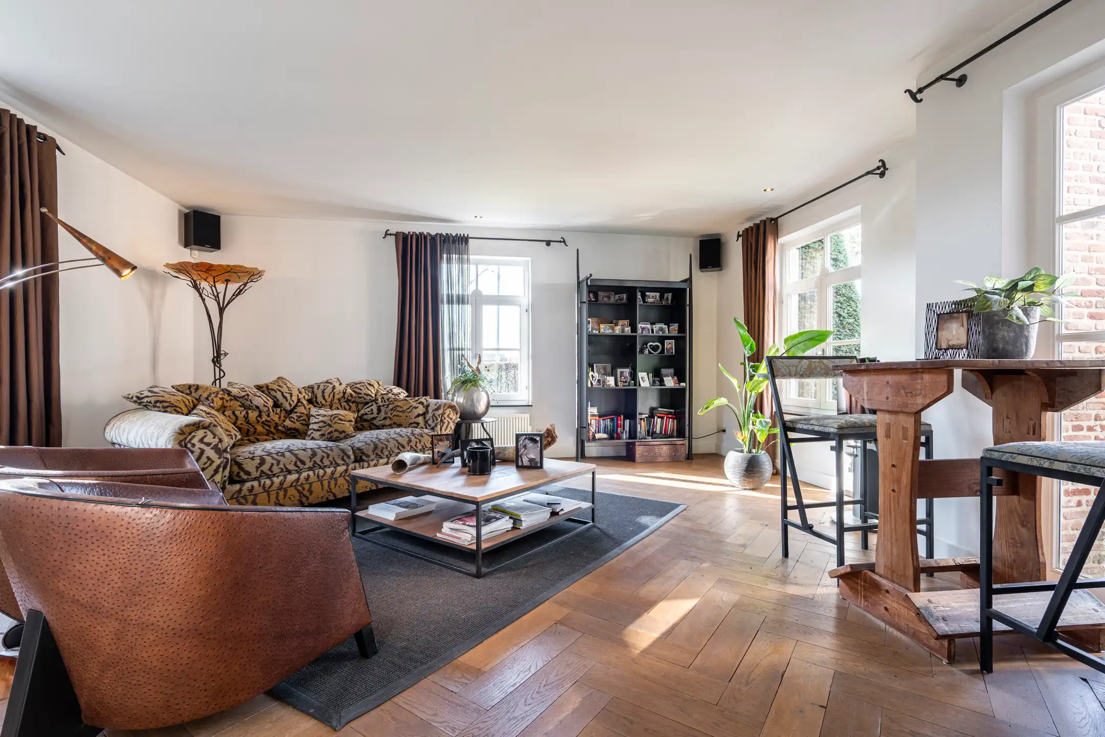 Luxe  villa met een oppervlakte van 475m²  op 1.383m² grond. foto 11