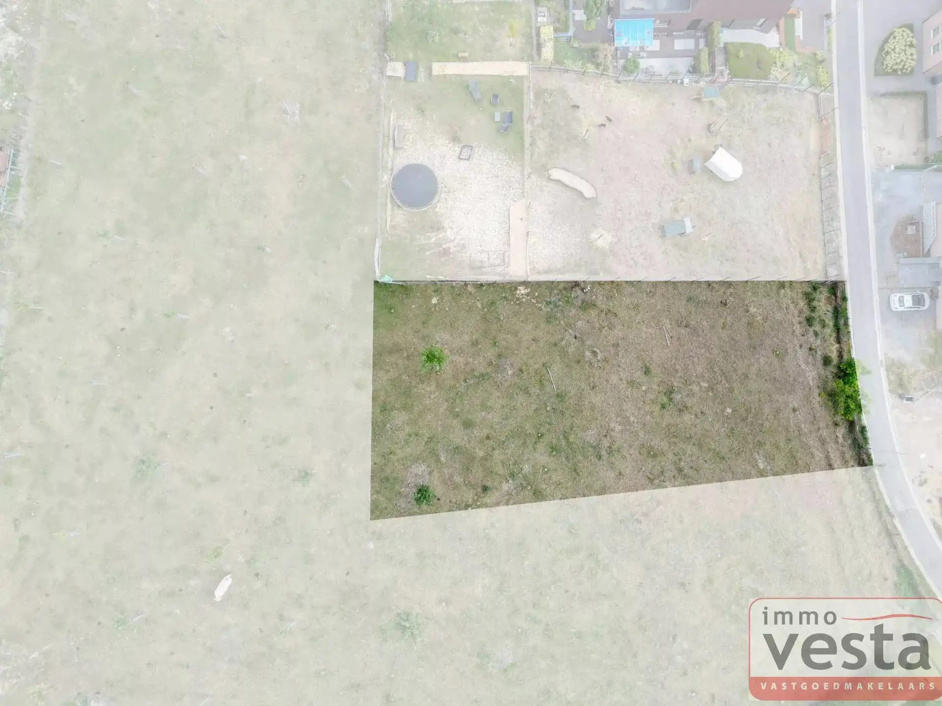 Ruim perceel bouwgrond met landelijke ligging foto 4