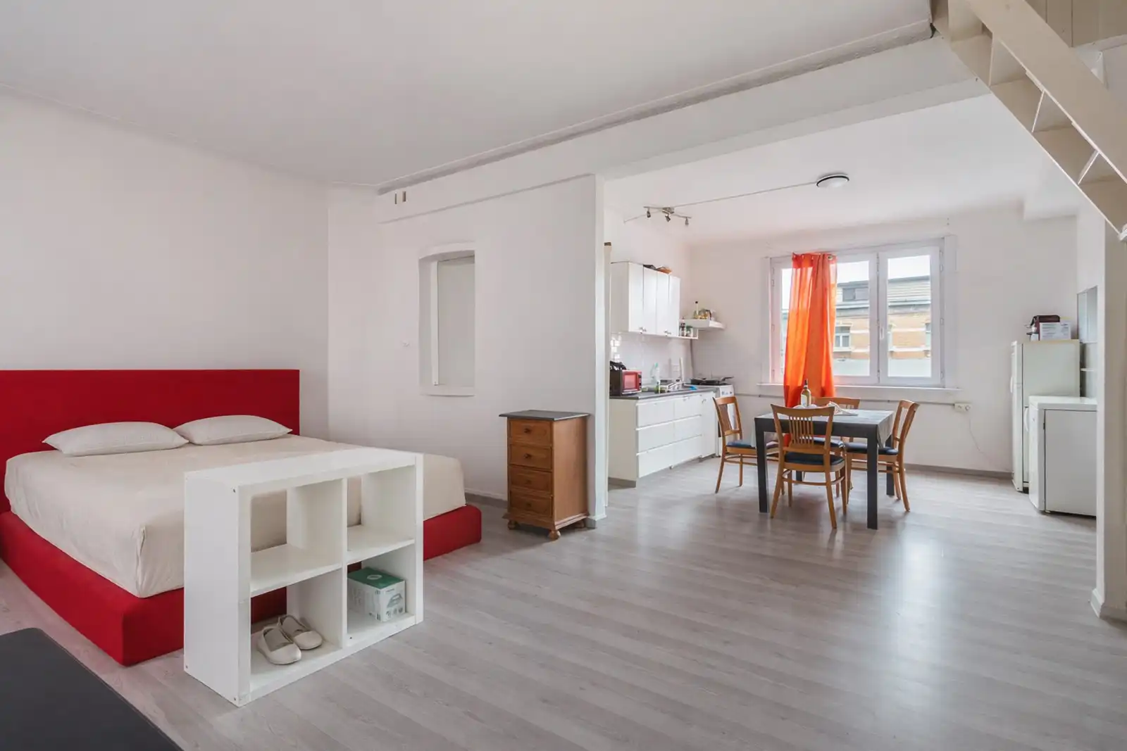 Handelshuis aan Berchem station foto 14