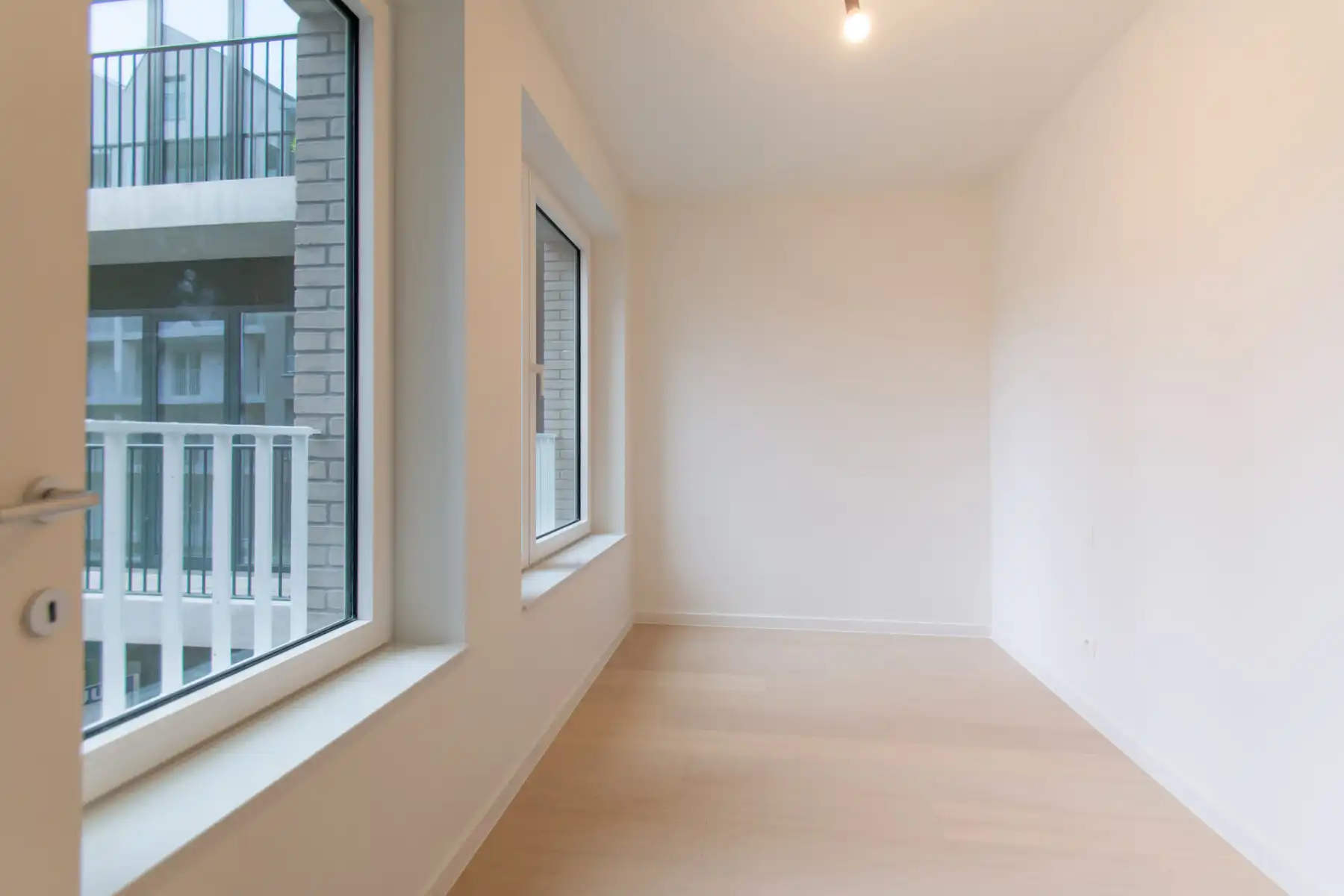 Prachtig instapklaar 2- kamer appartement met groot terras foto 13