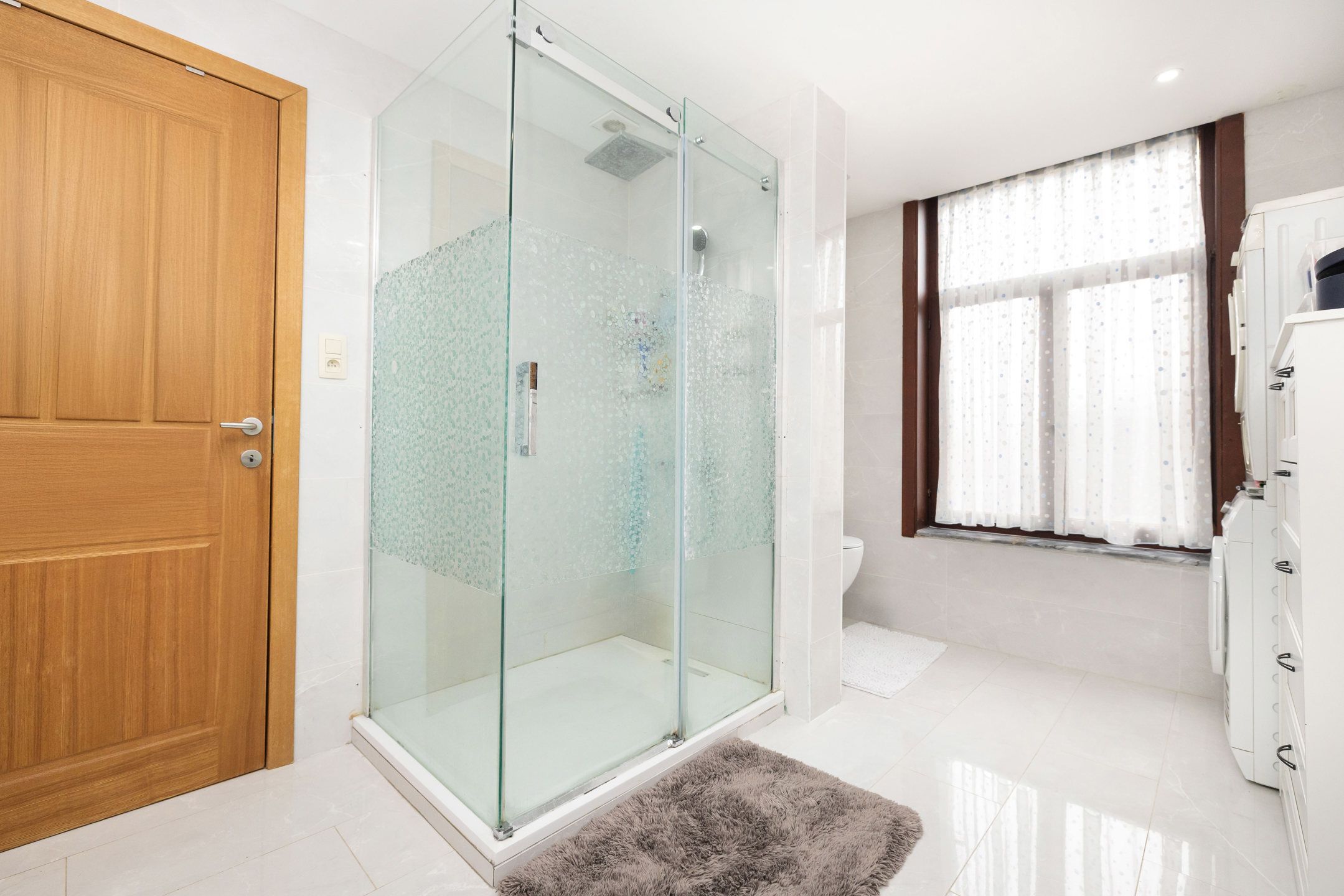 Huis met 4 slaapkamers + bureau foto 15