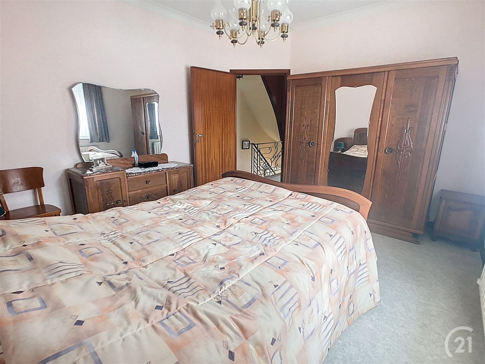 3 gevelwoning met loods (248m2) en garage foto 17