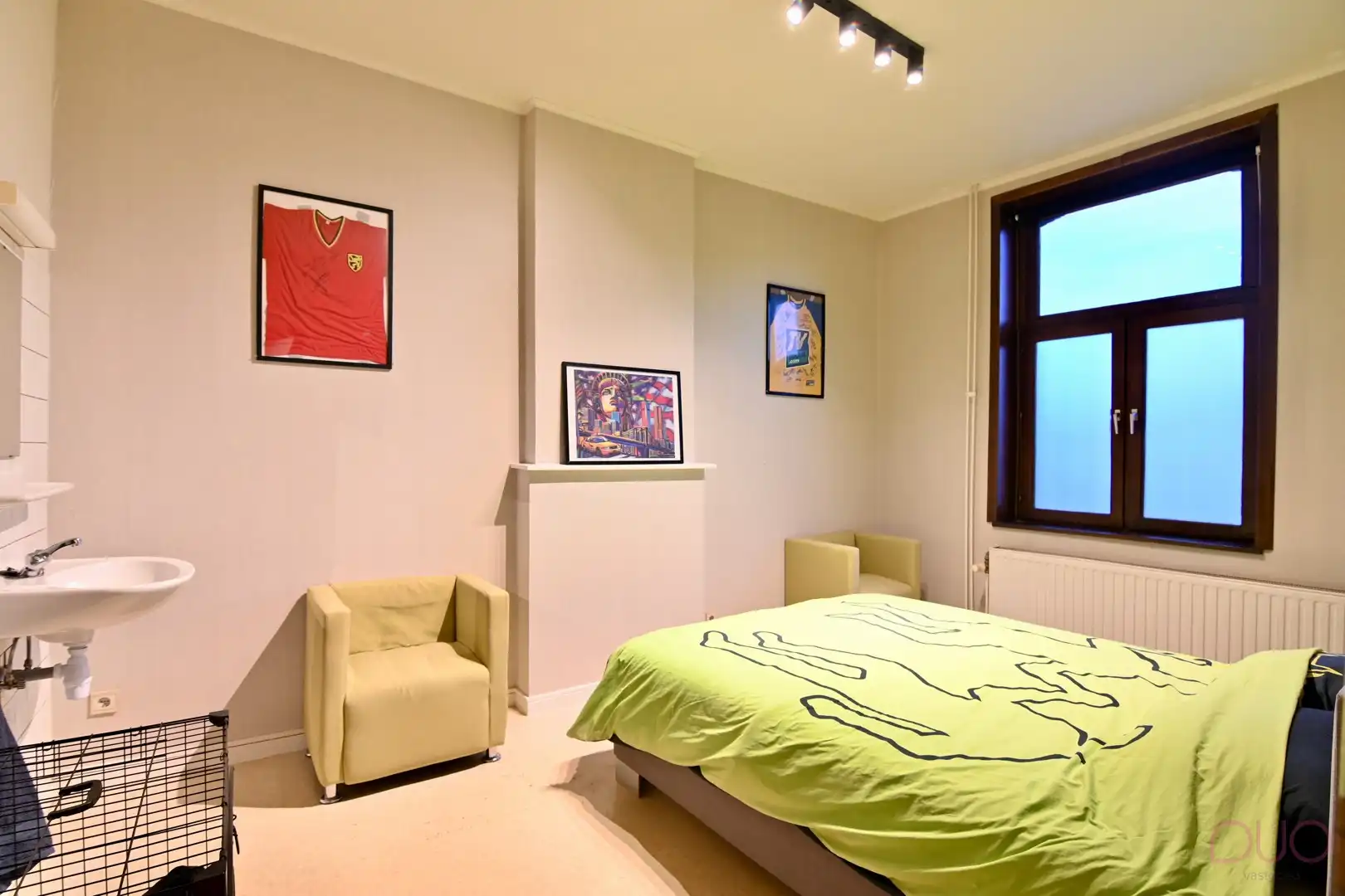 Instapklare woning in hartje Sint-Truiden met gezellige stadstuin en garage foto 18