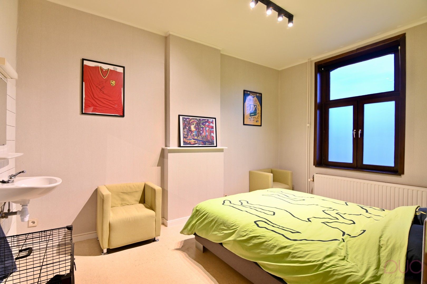 Instapklare woning in hartje Sint-Truiden met gezellige stadstuin en garage foto 18