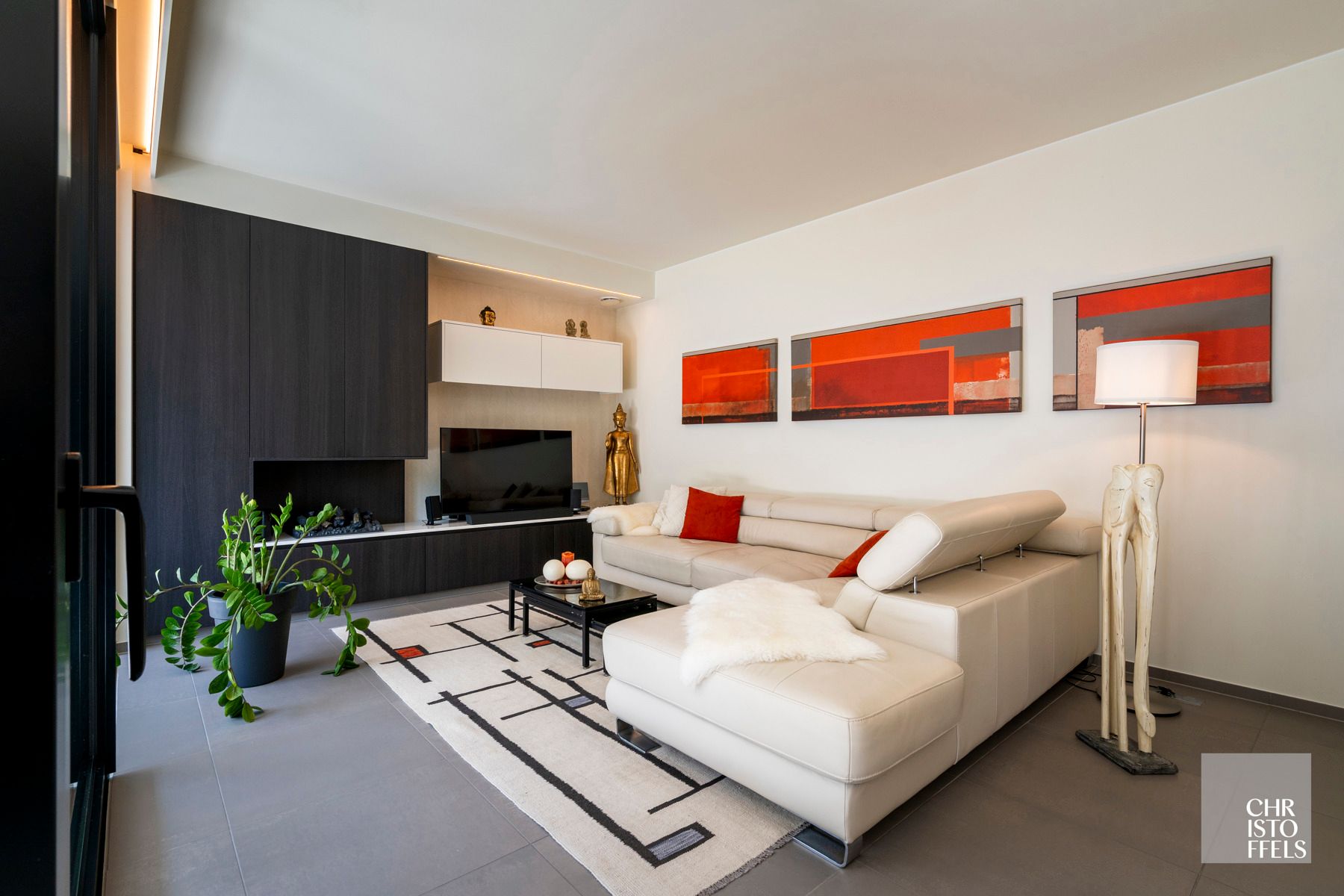 Multifunctioneel gebouw met 2 wooneenheden, kantoor en showroom op een perceel van 2.074 m²! foto 30