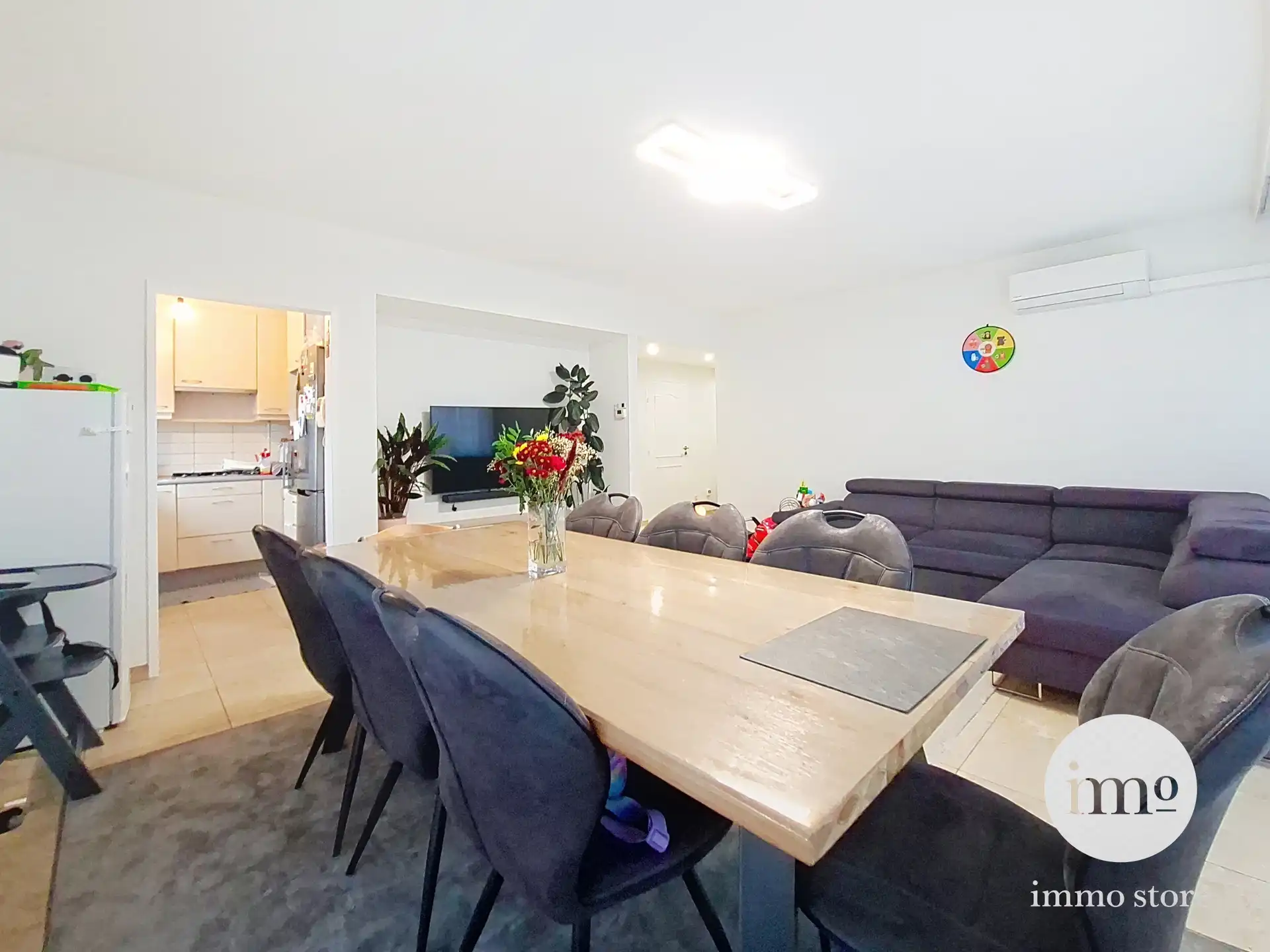 Aangenaam appartement met zuidgericht terras foto 2