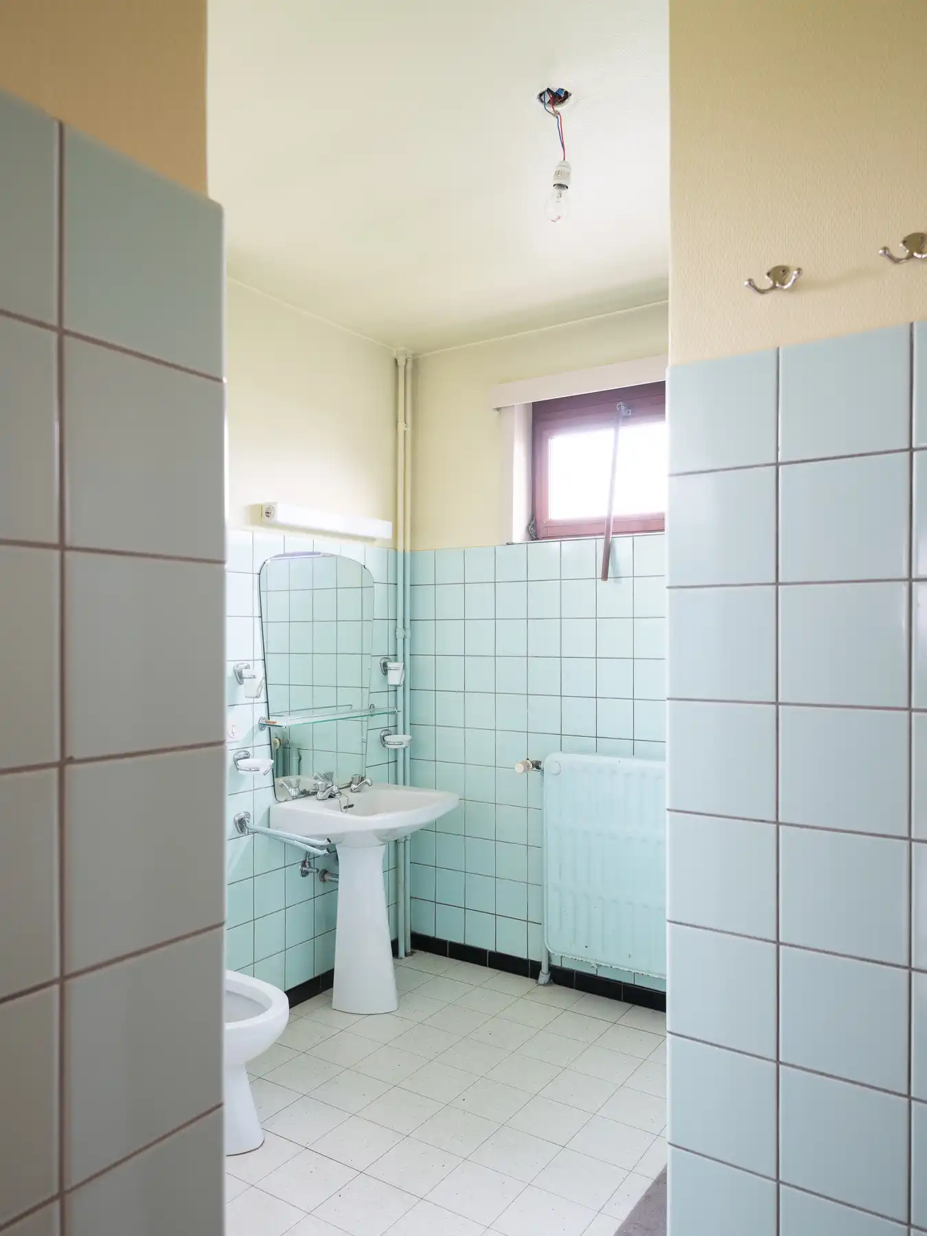 Op te frissen halfopen bebouwing met tuin en uitstekende bereikbaarheid foto 18