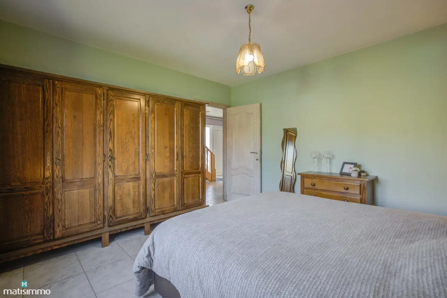 RUIME WONING MET 4 SLAAPKAMERS GELEGEN OP EEN RUSTIGE DOCH CENTRALE LOCATIE TE GENK foto 11