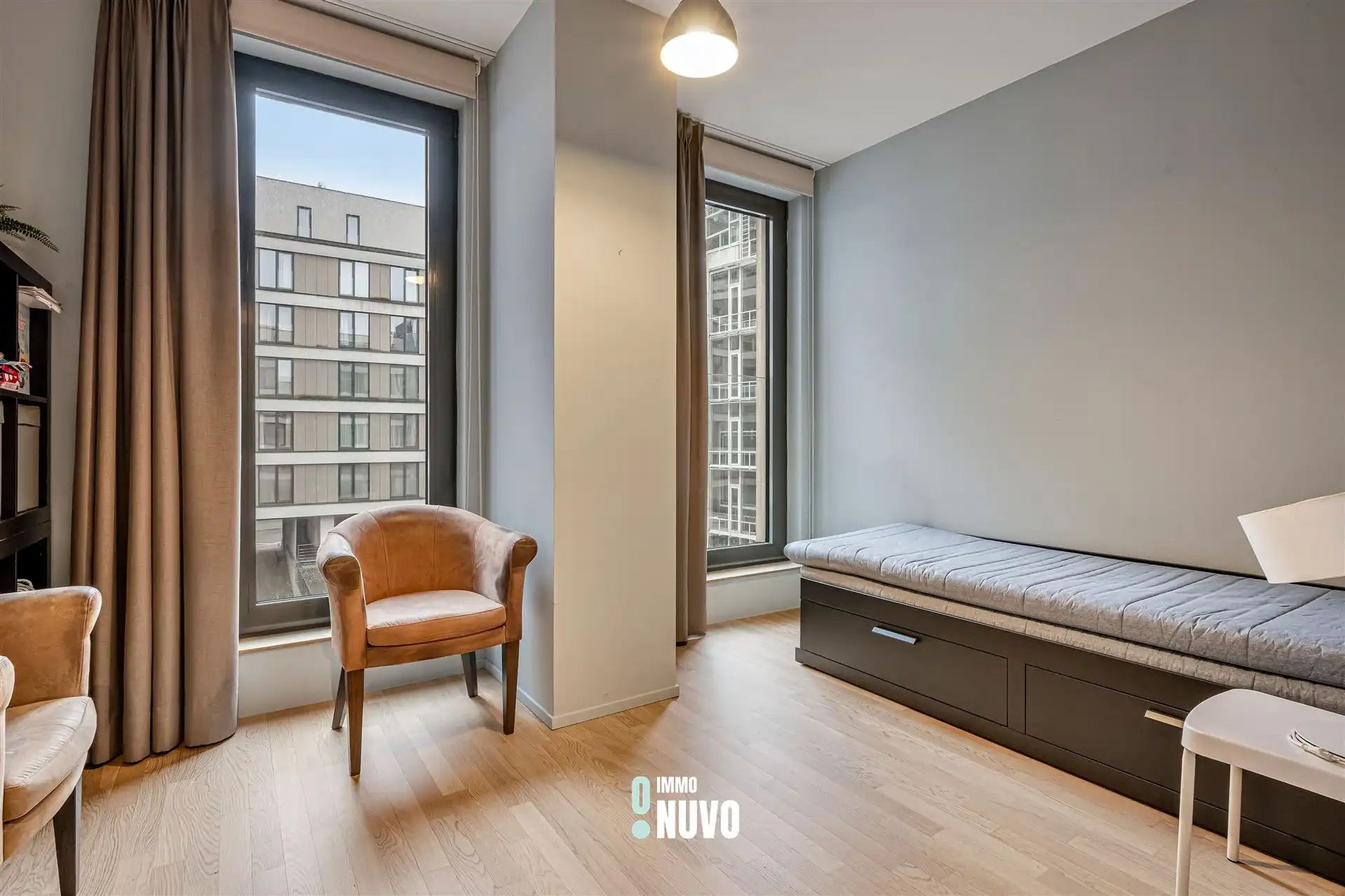 Lichtrijk 2‑slpk appartement in Europese wijk foto 13