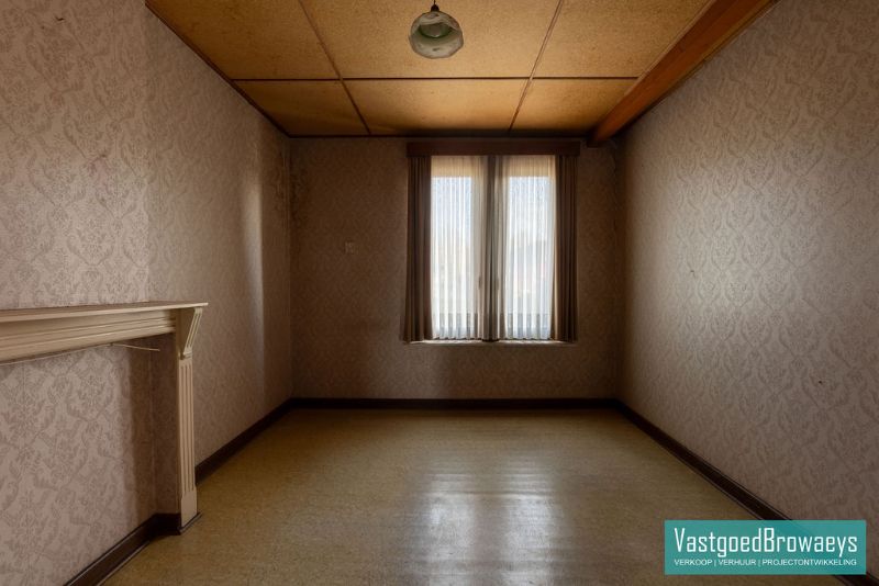 Te renoveren woning met tuin foto 15