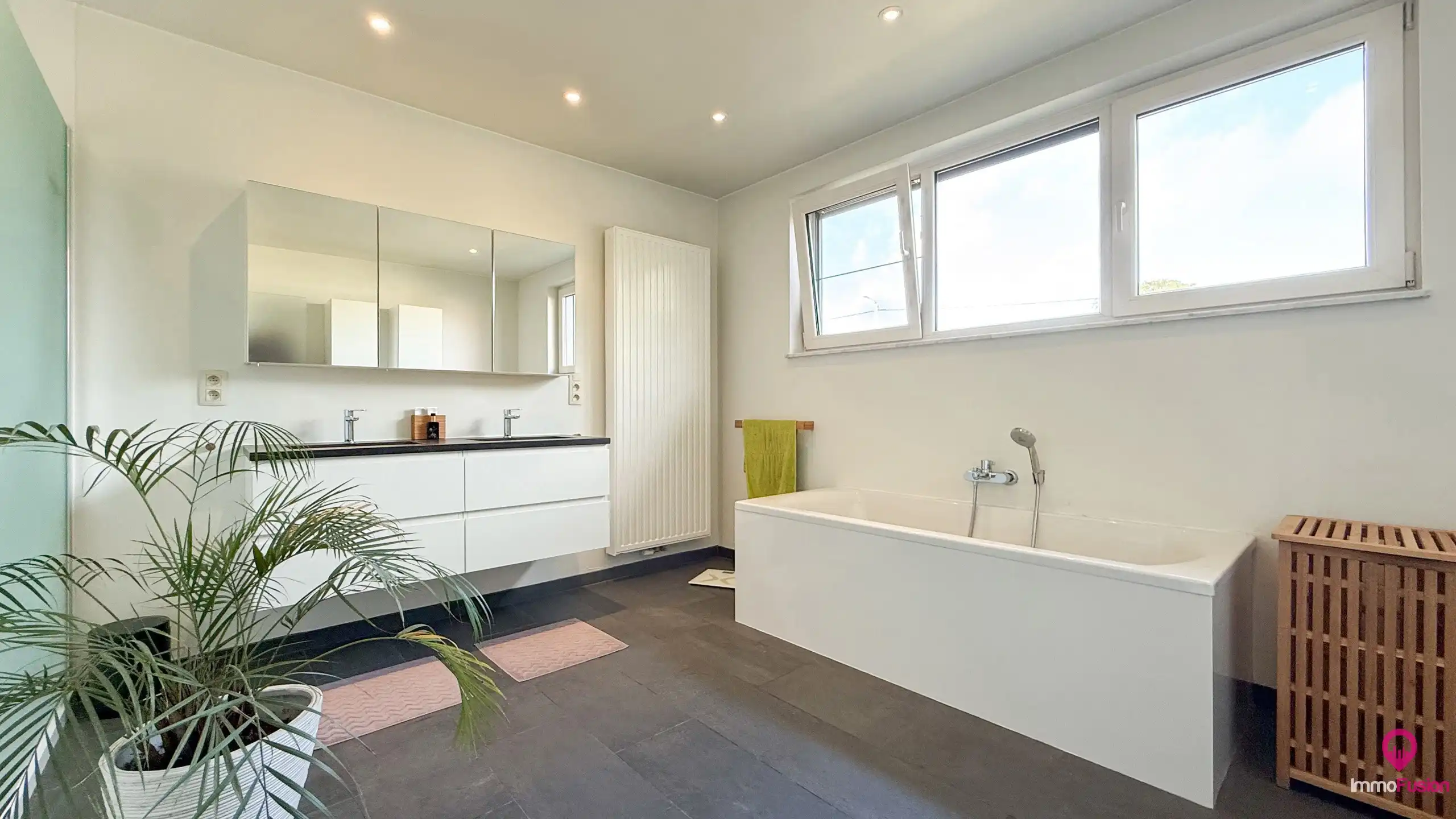 Stijlvolle, instapklare woning met 3slpk + veel lichtinval! foto 19