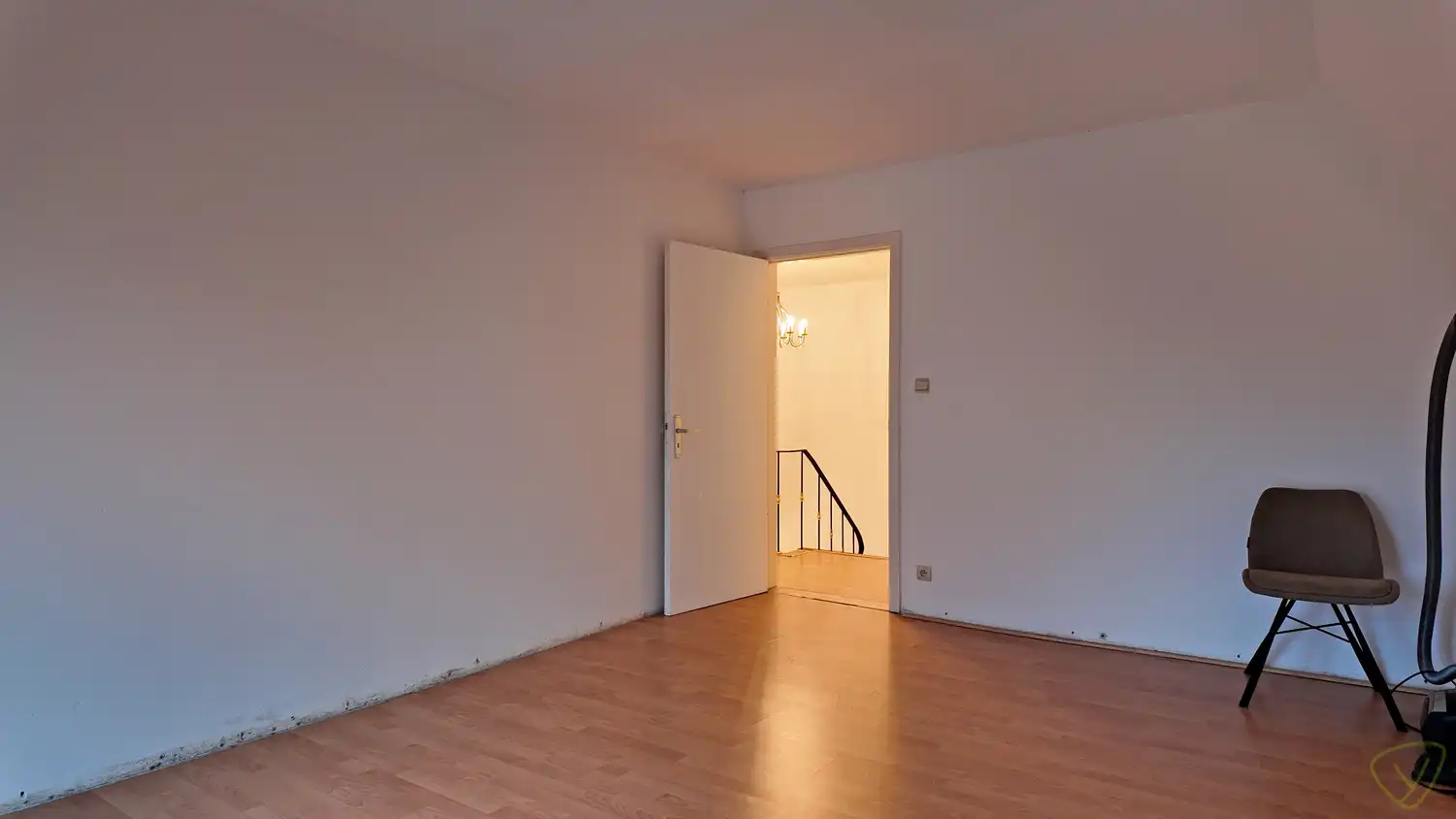 Zonnig en rustig gelegen alleenstaande woning te Eeklo! foto 15