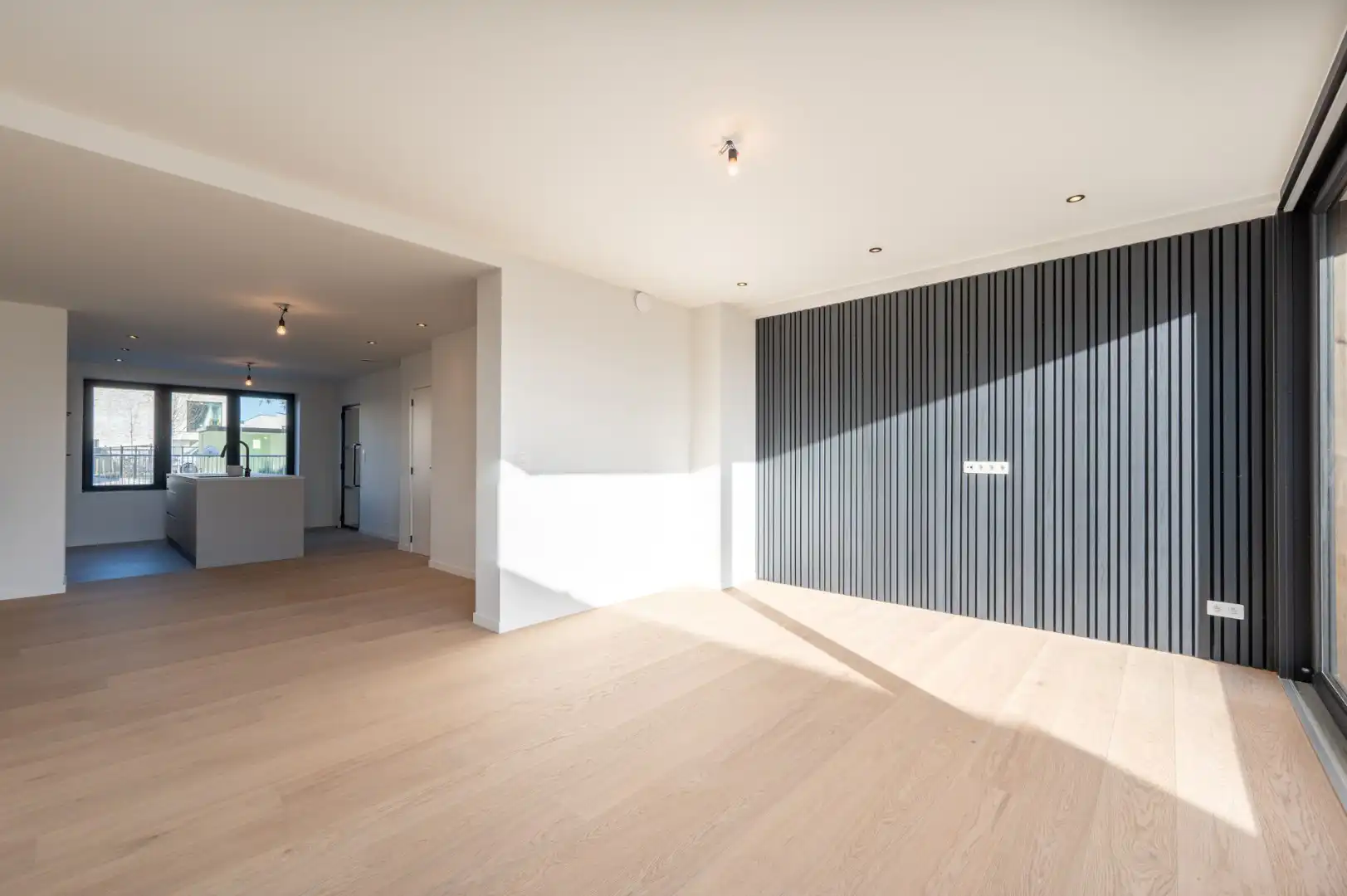 Volledig gerenoveerde en energiezuinige woning met prachtige diepe tuin foto 10