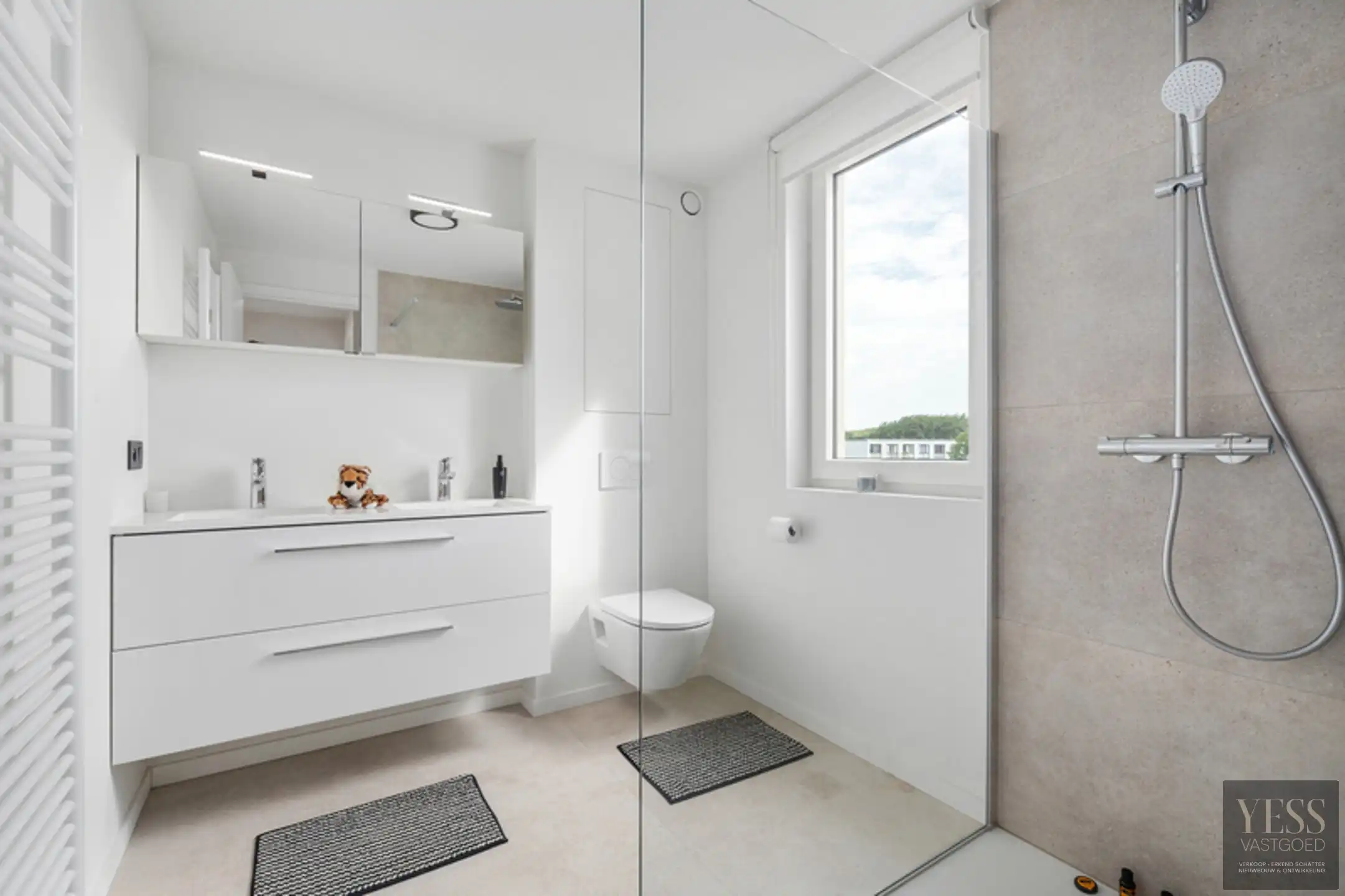 Instapklare vakantiewoningen, eigen gebruik of investering! foto 9