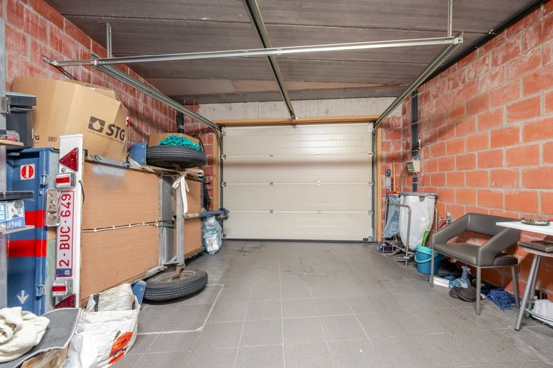 Stijlvolle en energiezuinige woning met garage in het bruisende centrum van Roeselare foto 12
