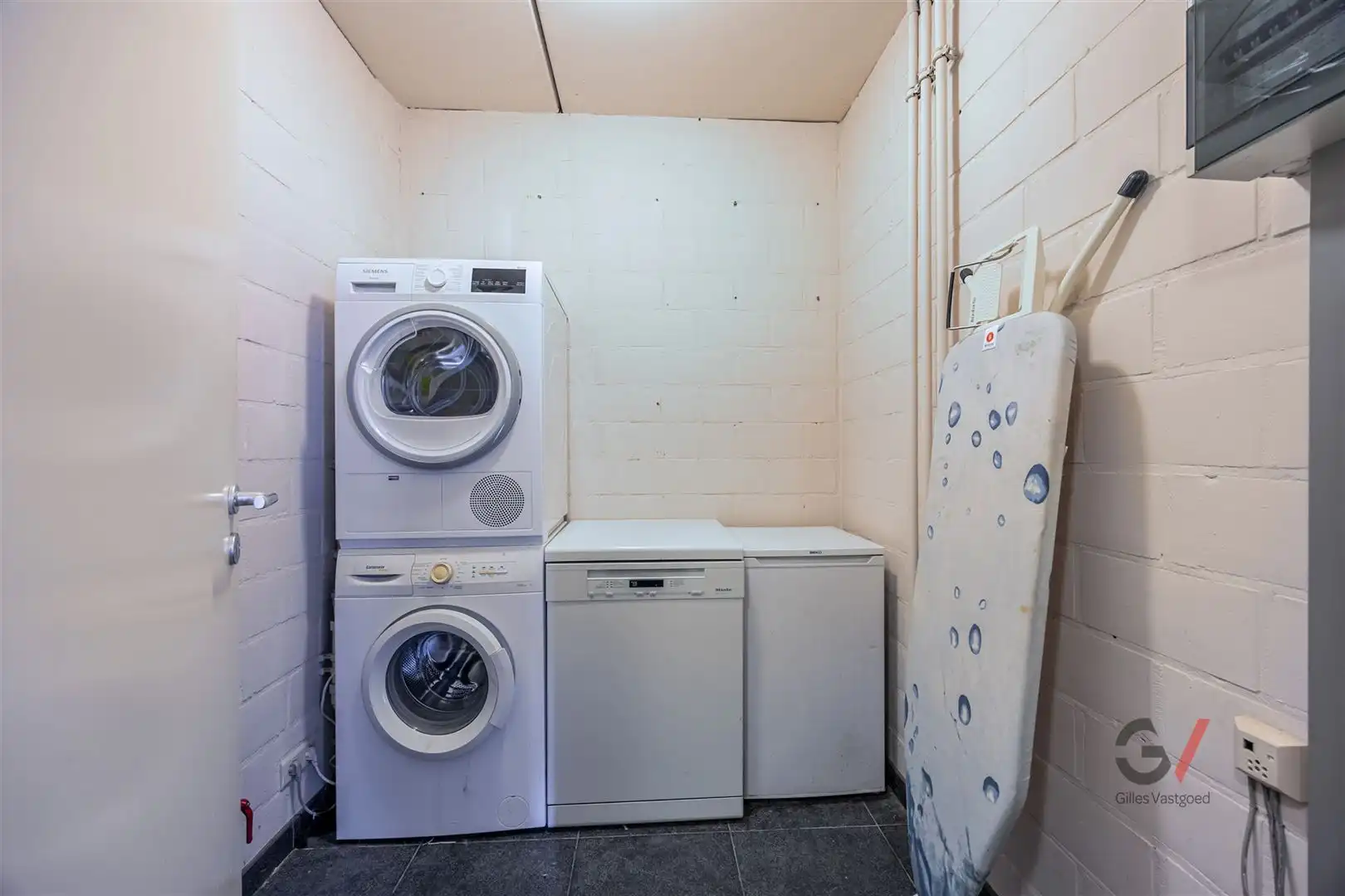 Appartement, incl. autostaanplaats en ruim terras foto 11