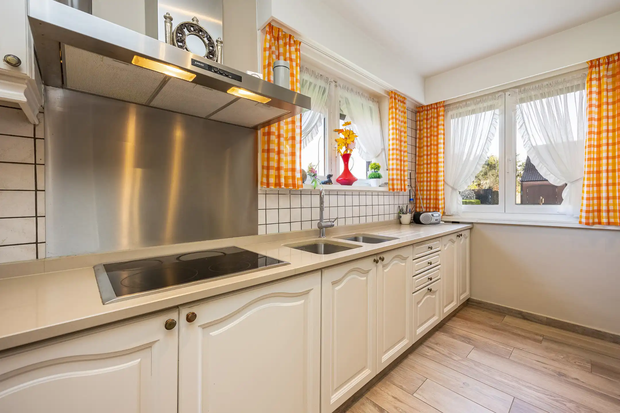 Vrijstaande woning op ruim perceel (1.127 m²) nabij centrum Beerse & Merksplas foto 7