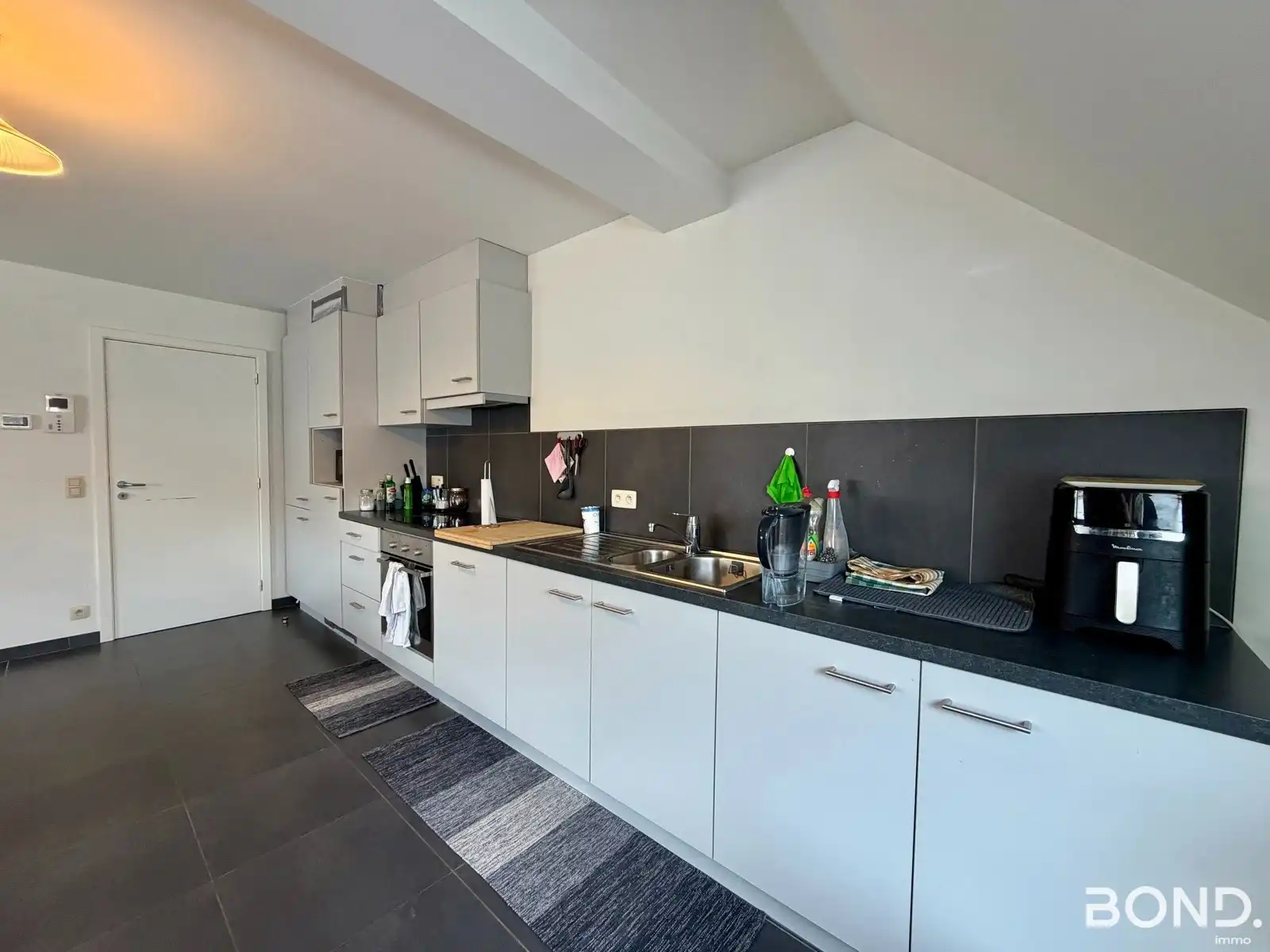 Vernieuwd appartement met 1 slaapkamer in hartje Leuven! foto 6