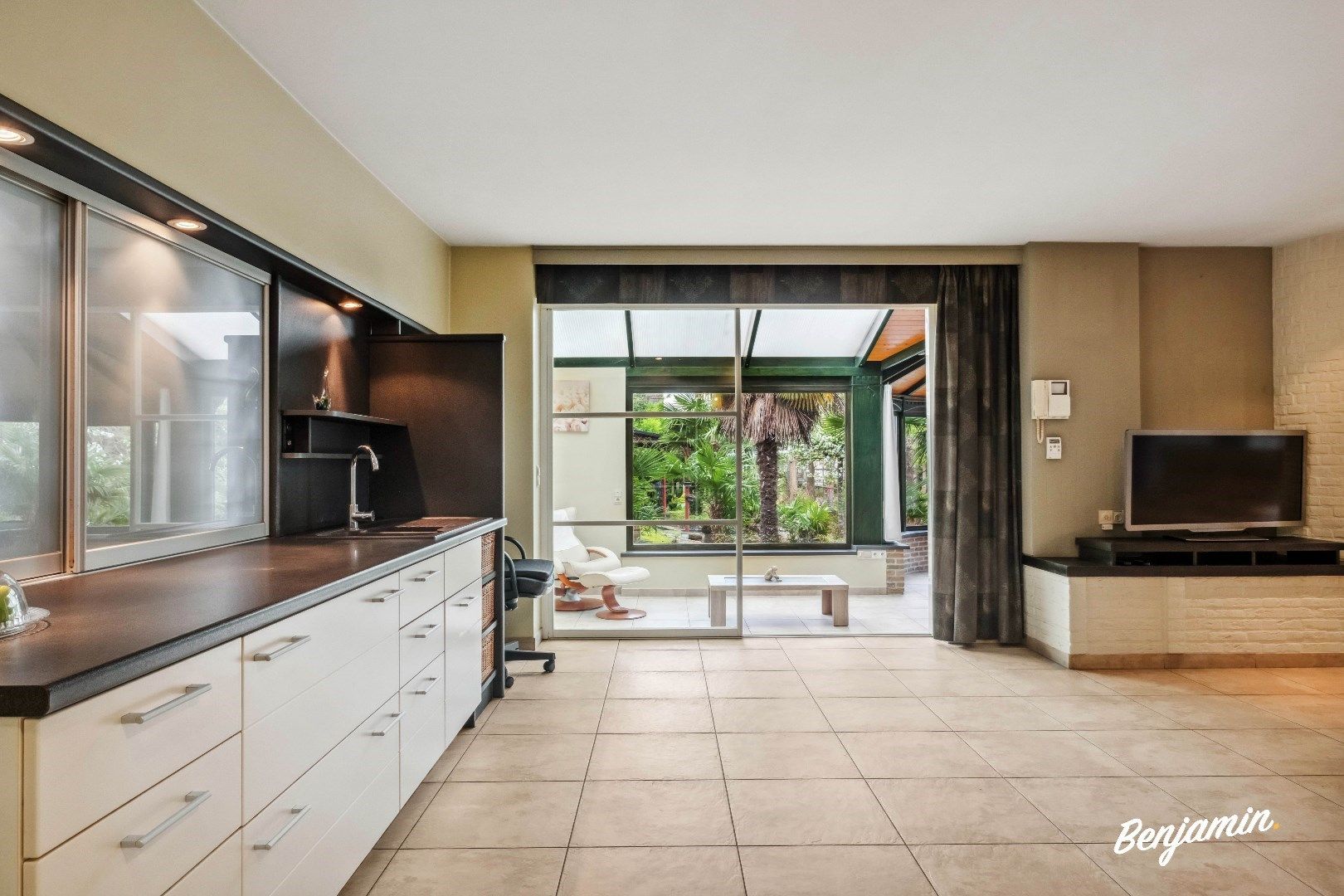 Gelijkvloerse woning met 2 slaapkamers, fenomenale tuin en opslagruimte in Dadizele foto 13