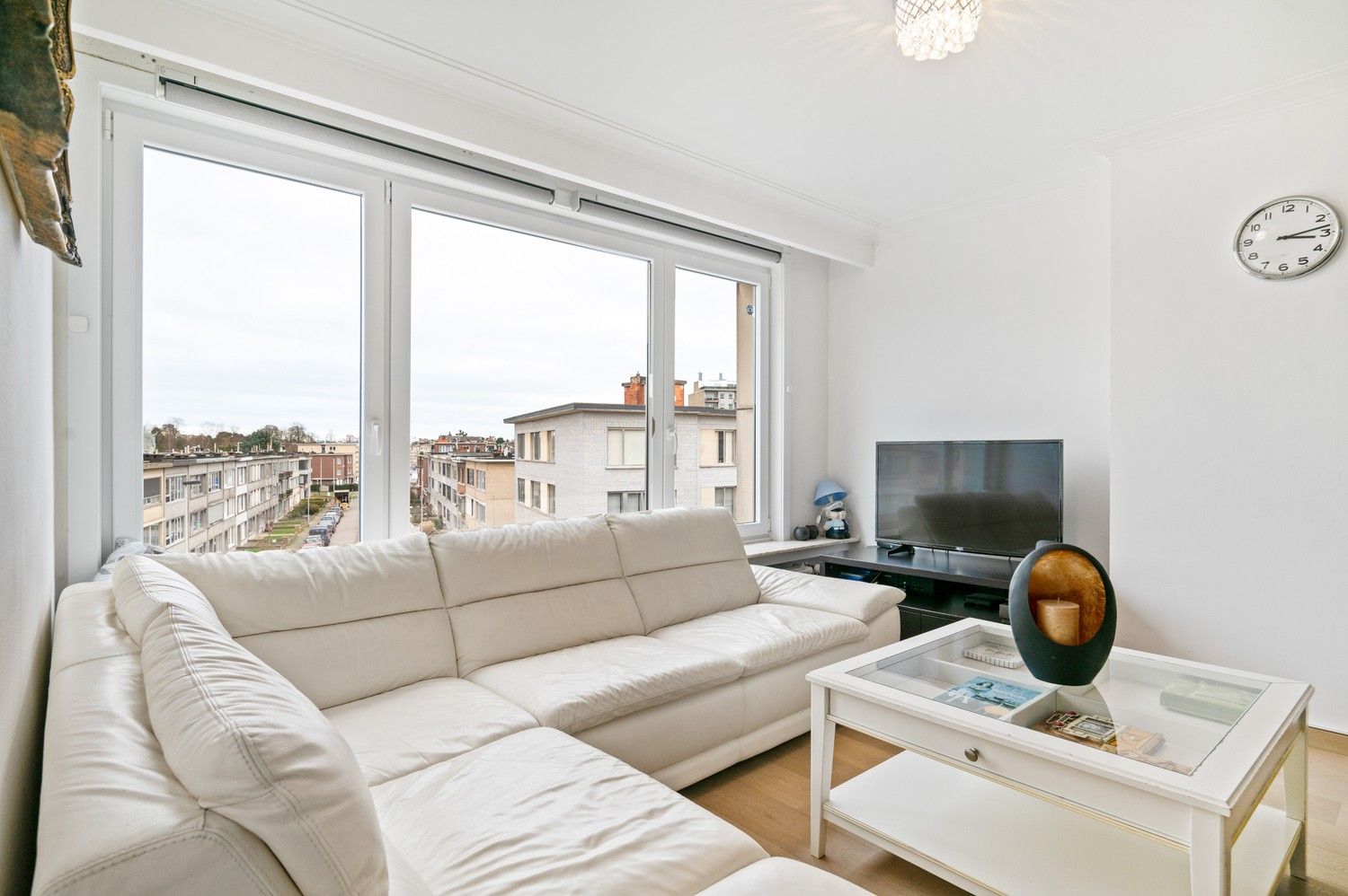 Gezellig instapklaar appartement met 2 slaapkamers en terras in Deurne! foto {{pictureIndex}}