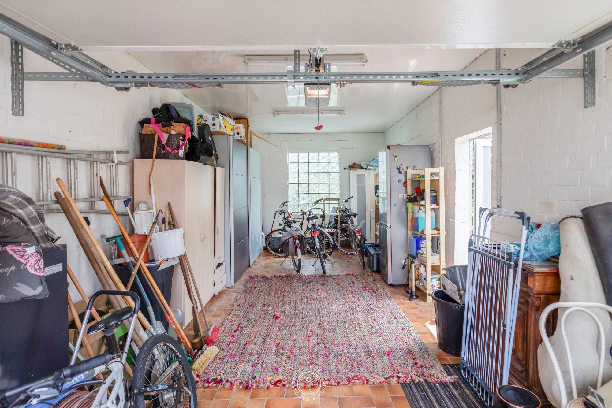 Uiterst verzorgde bungalow met garage op een uitmuntende locatie foto 16