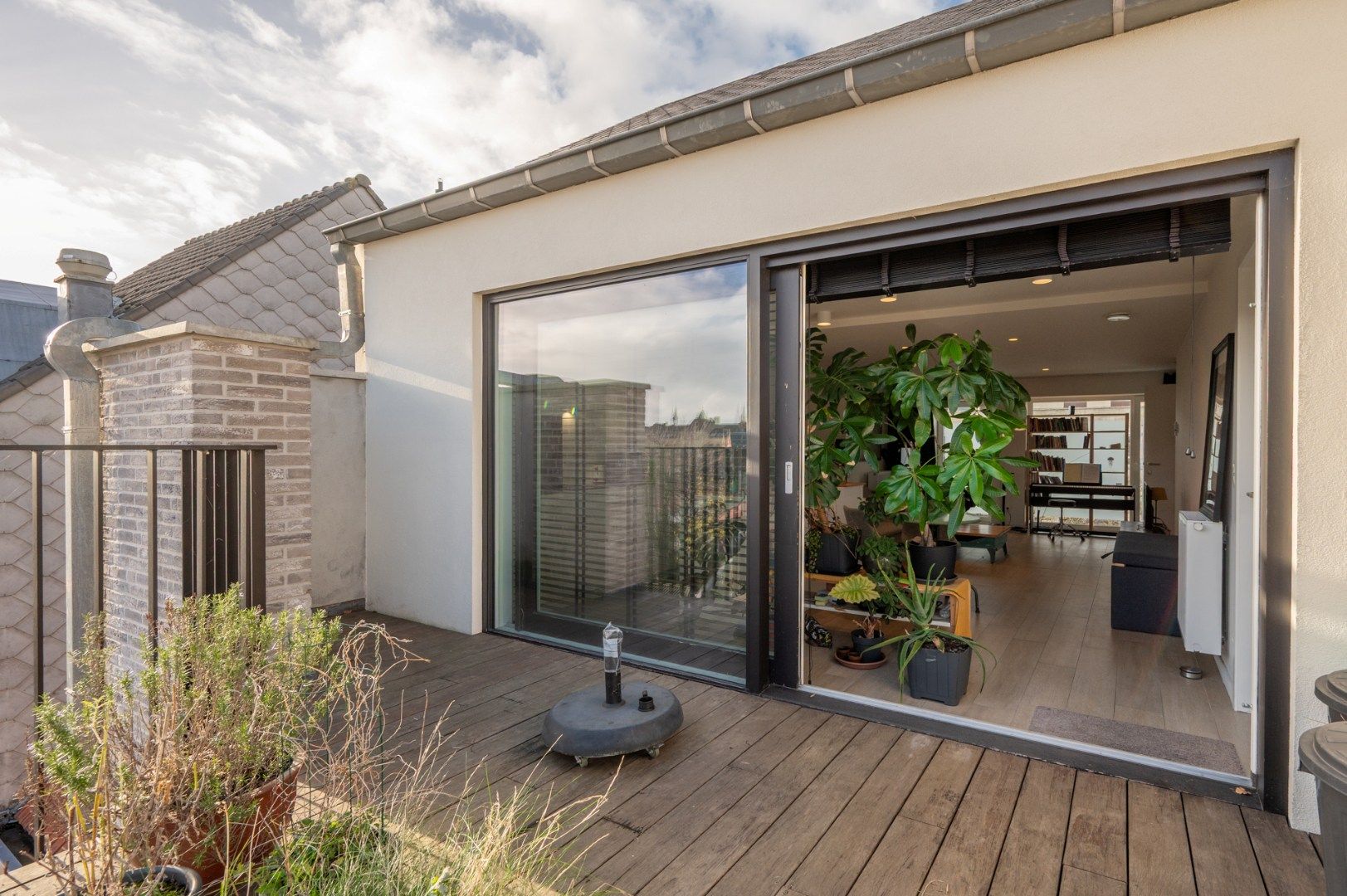 Gezellig appartement met groot terras foto 9