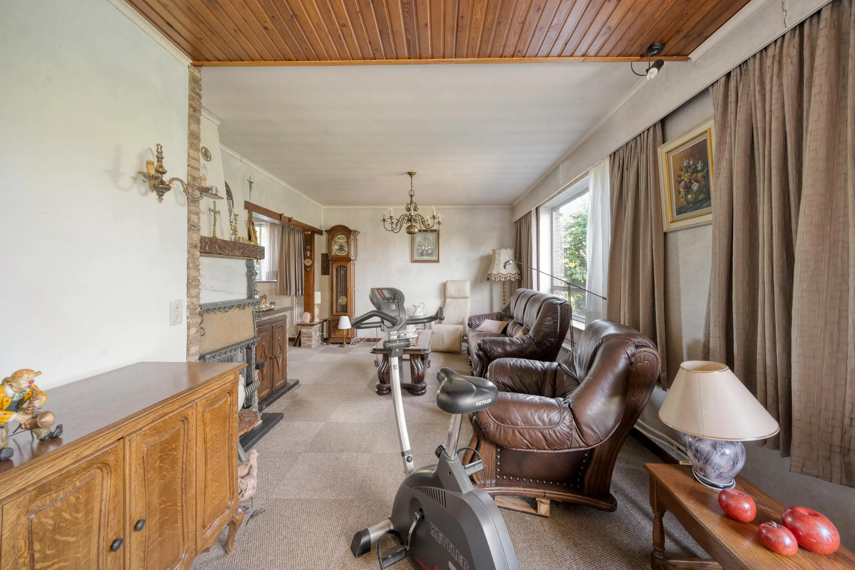 Op te knappen woning met 4 slaapkamers, ruime tuin nabij centrum Diepenbeek foto 6