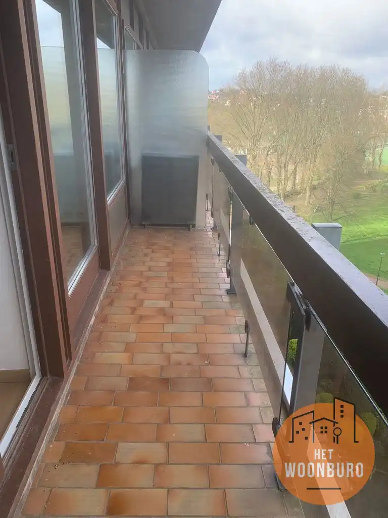 Appartement 6e verdieping met garage foto 14