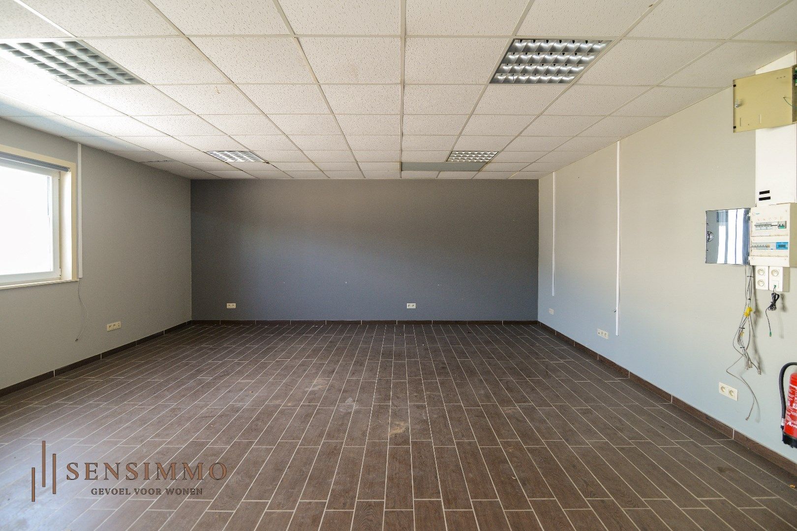 Ruime loods, geschikt voor vrachtwagengarage, op industriezone in Houthalen-Helchteren foto 11