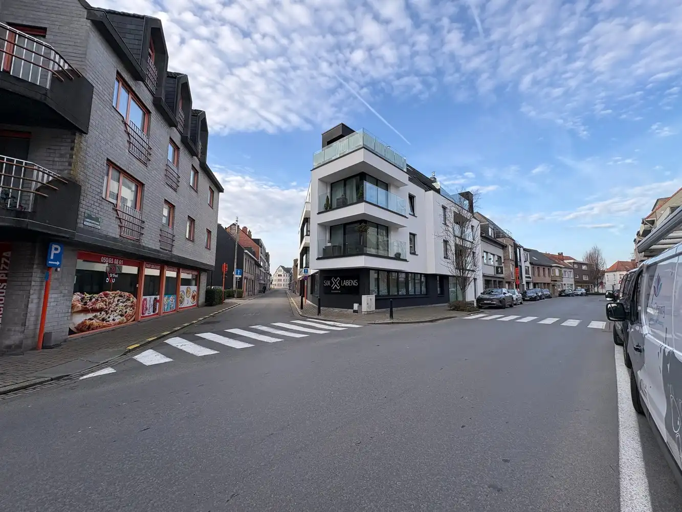Modern dakappartement in het centrum van Torhout foto {{pictureIndex}}