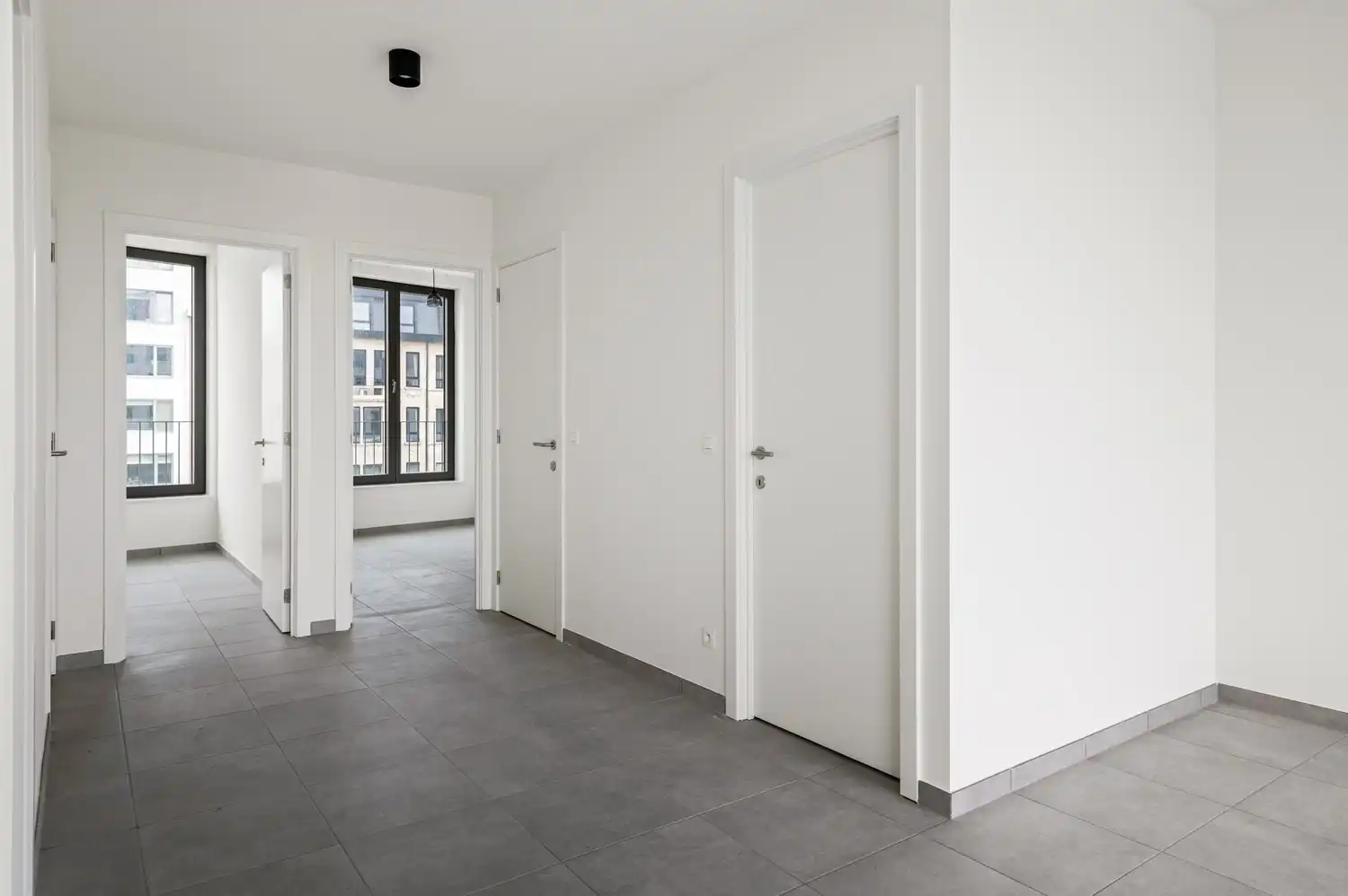 Prachtig en lichtrijk nieuwbouwappartement te huur nabij Zurenborg! foto 8