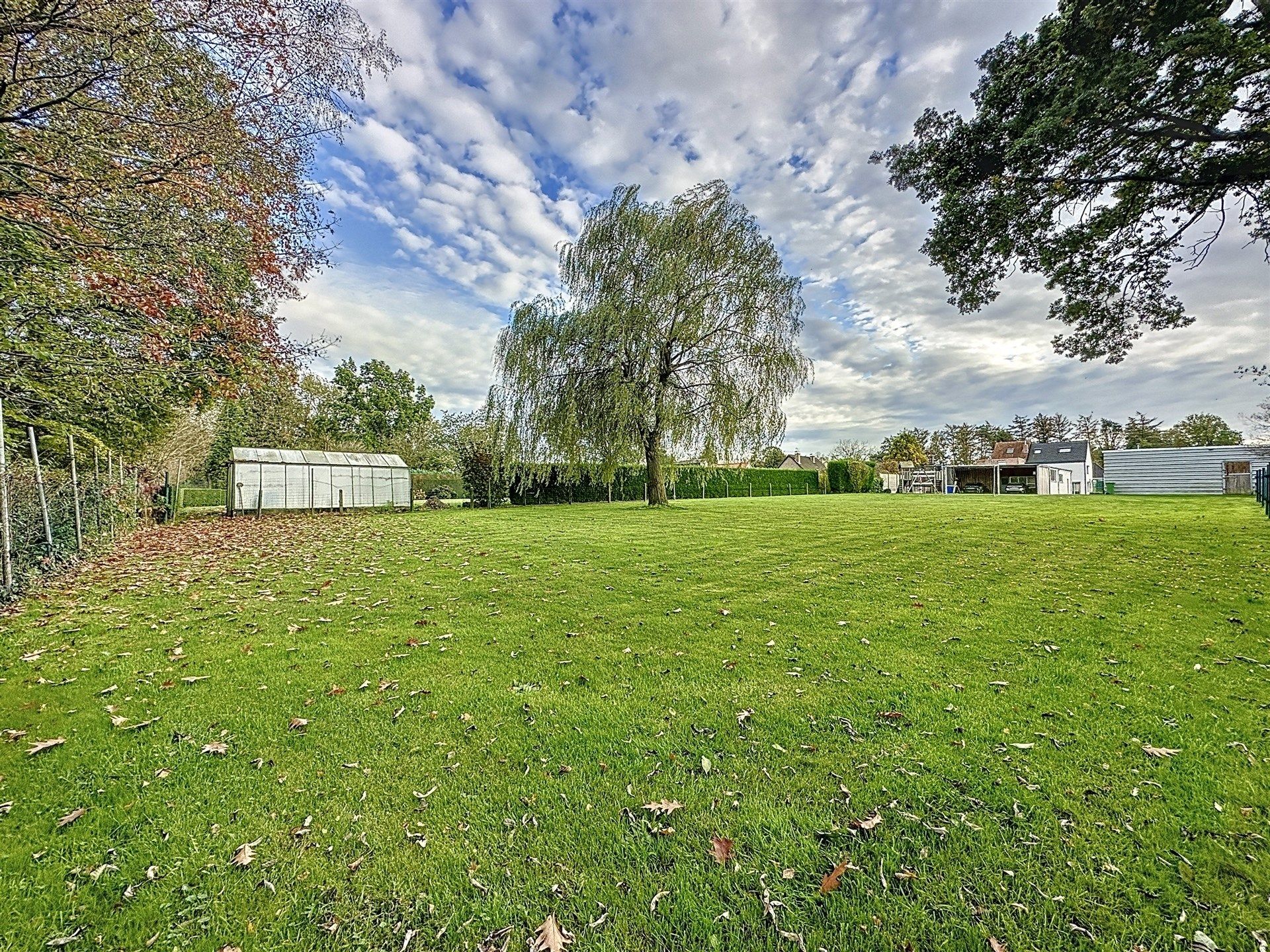 Prachtig gerenoveerde woning in Belsele met 5 slaapkamers en 2 badkamers op perceel van 2200m²  foto 23