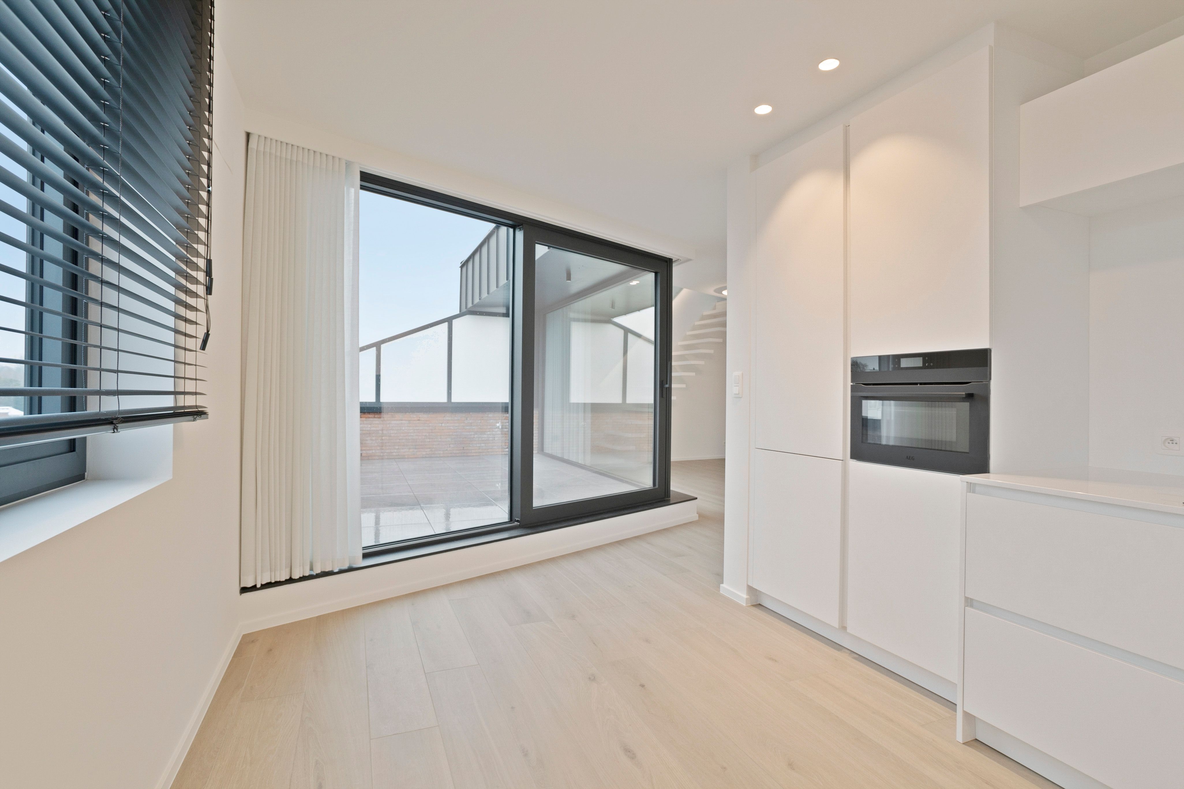 Appartement Te Huur foto 13